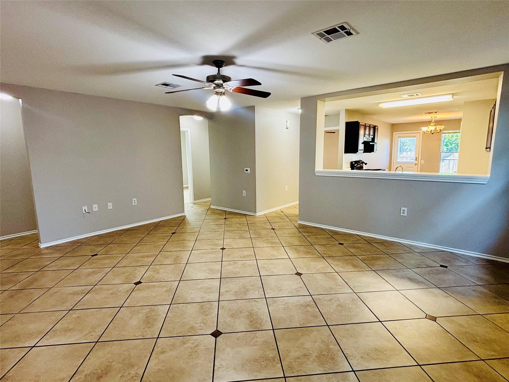 7424 Cayenne LN — photo 3
