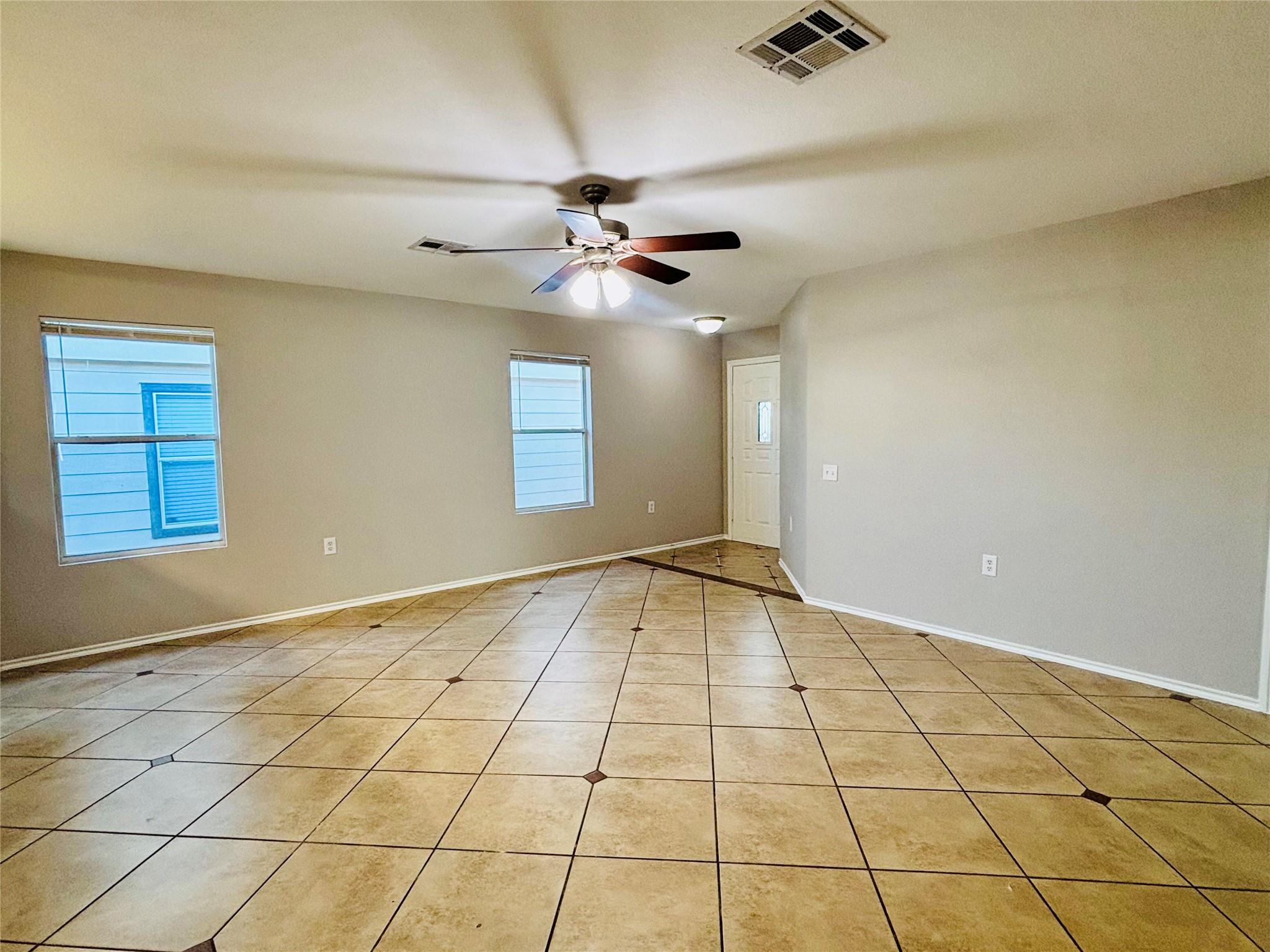 7424 Cayenne LN — photo 4