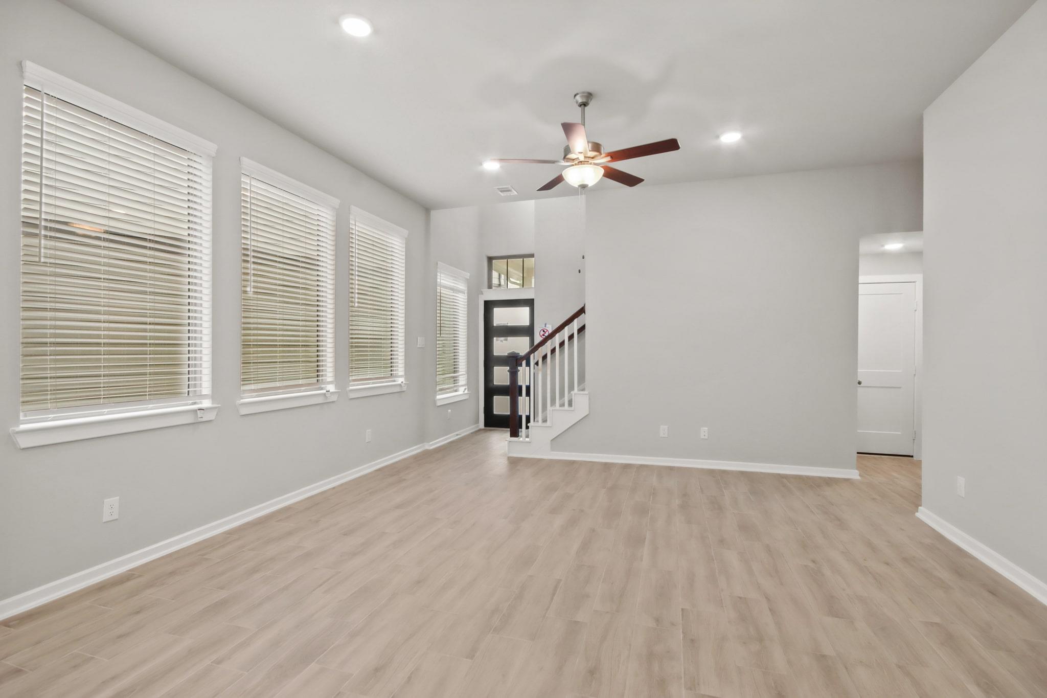 209 Flora Springs CV — photo 4