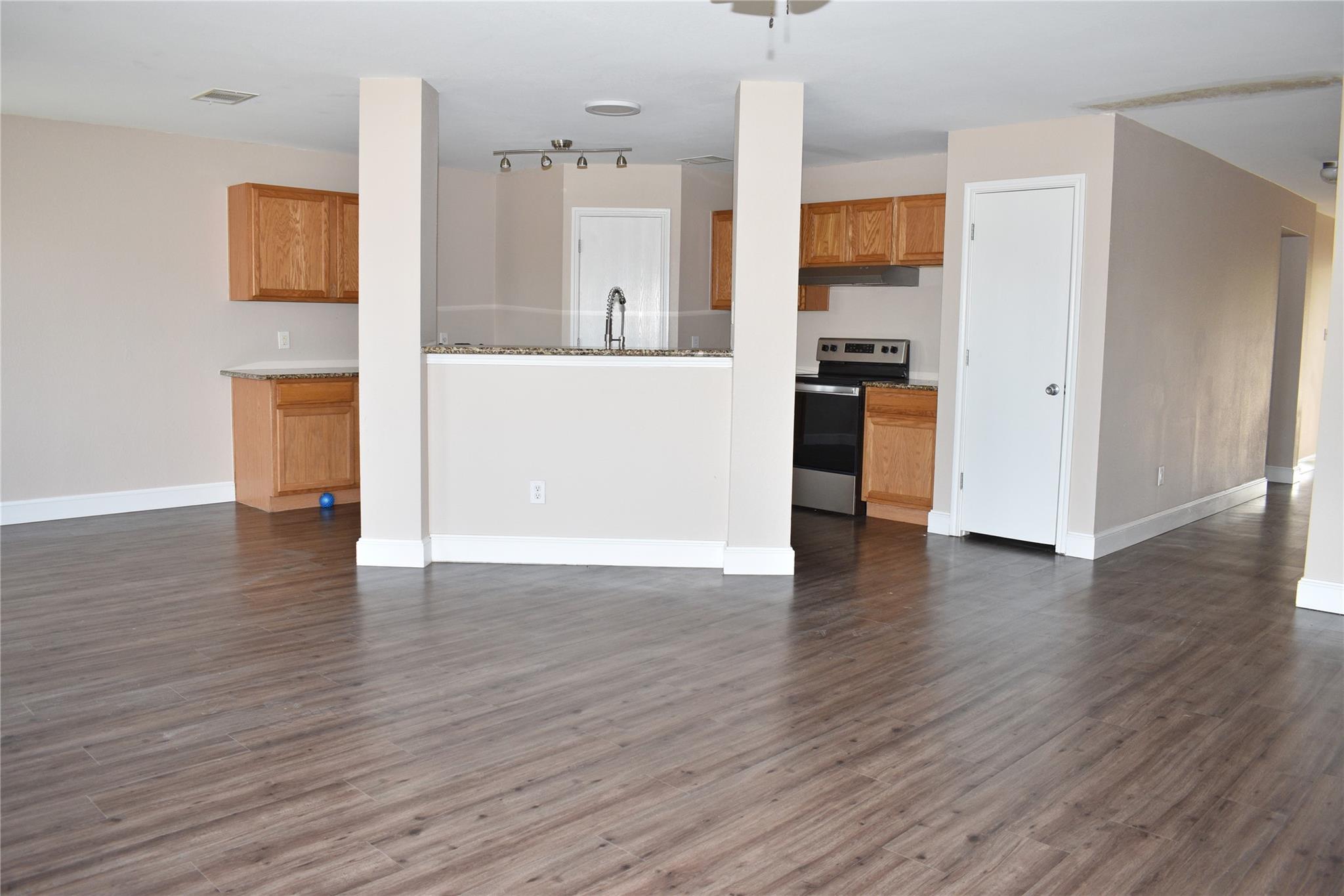804 Lavaca LOOP — photo 4