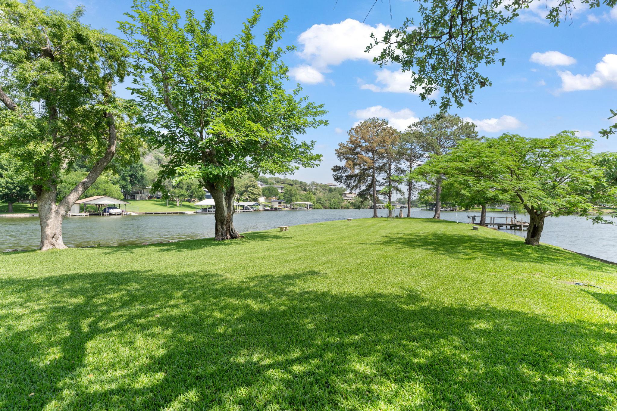 327 Mountain View DR — photo 4