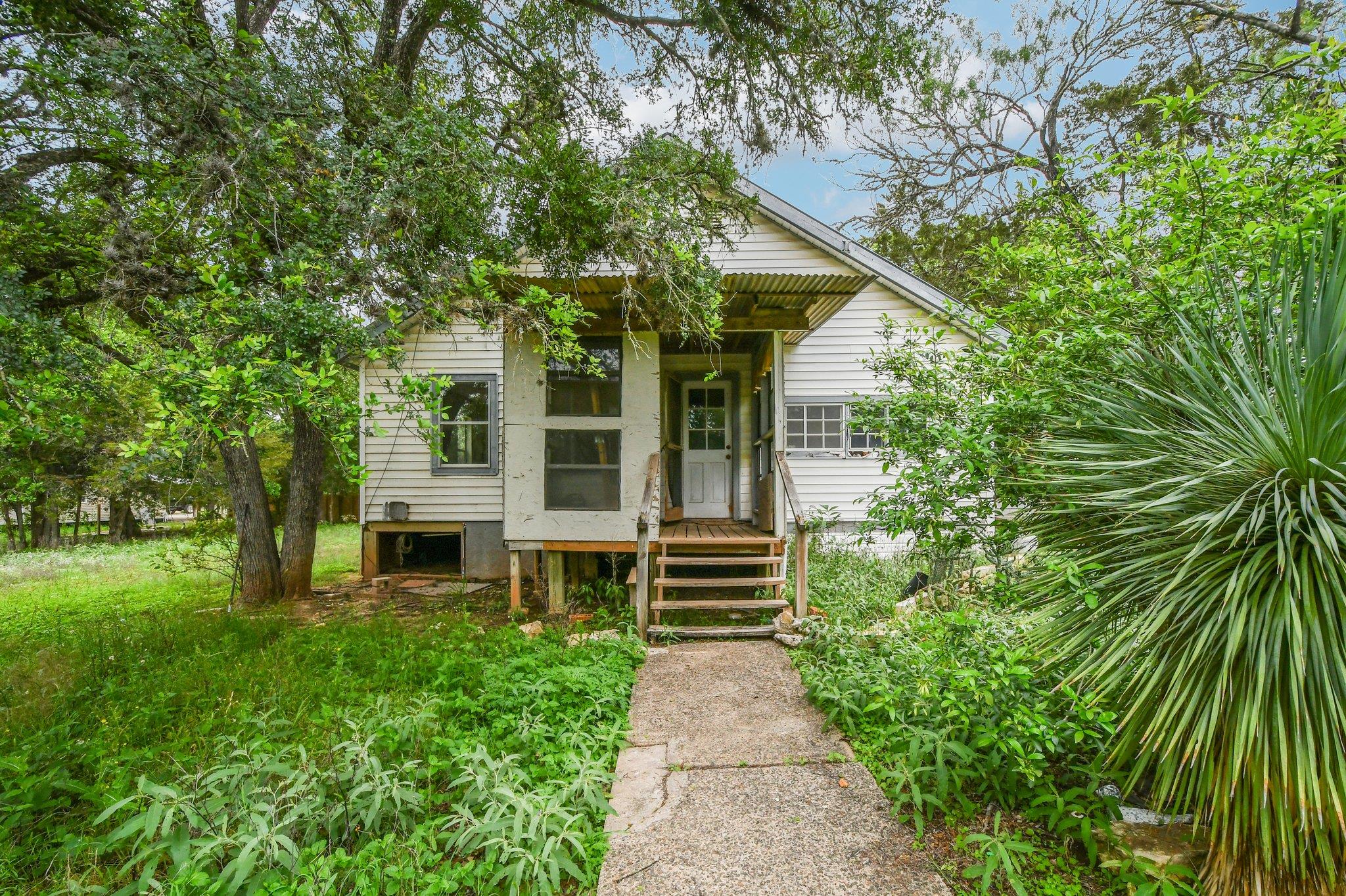 116 Hart LN