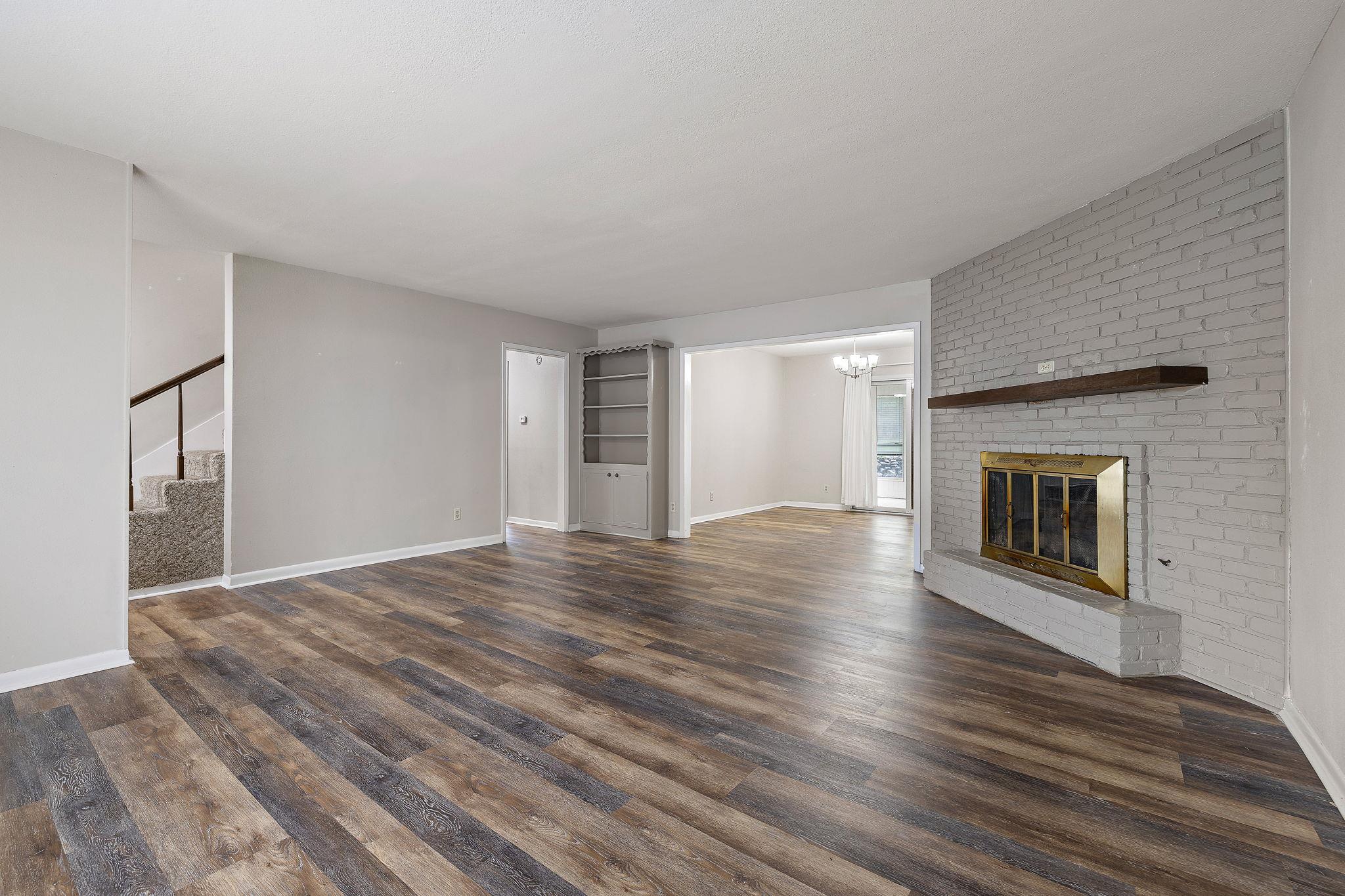 8616 Willowick DR — photo 5