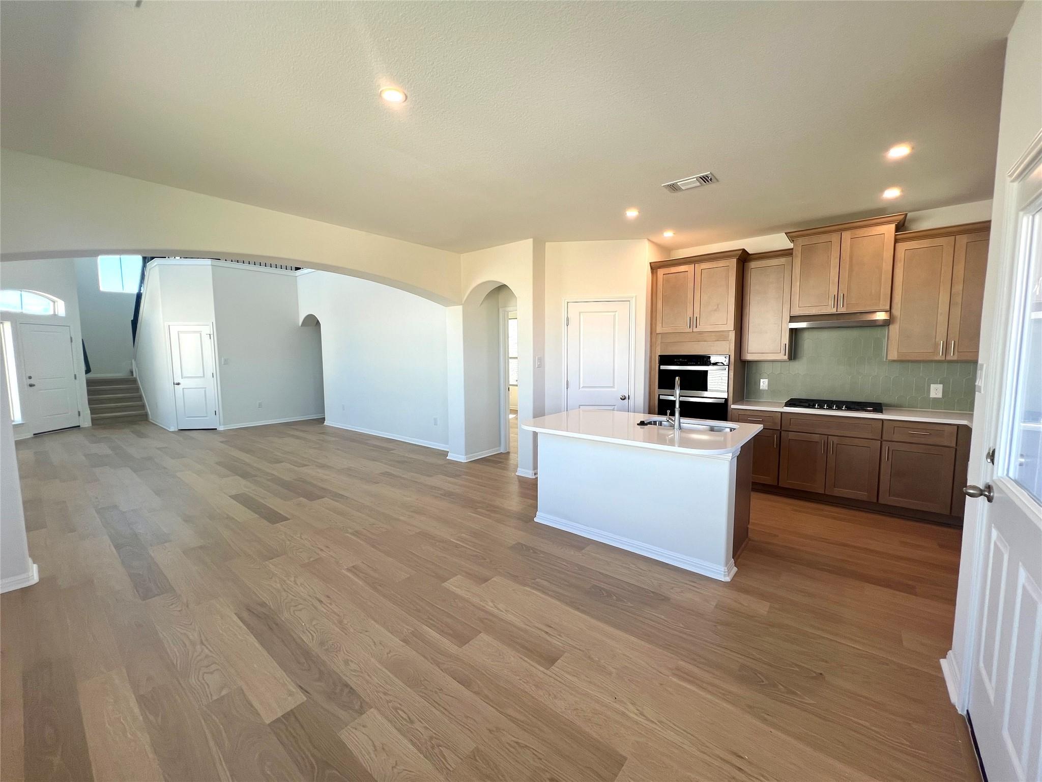 338 Dogvane CIR — photo 4