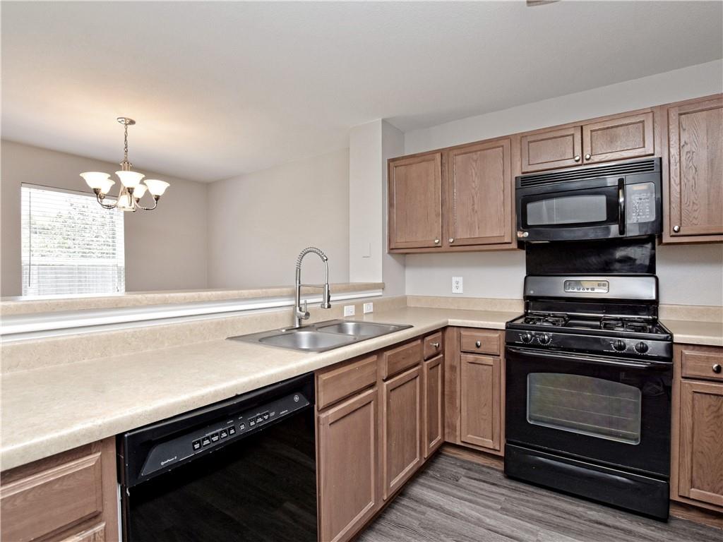 1172 Shadow Creek BLVD — photo 4
