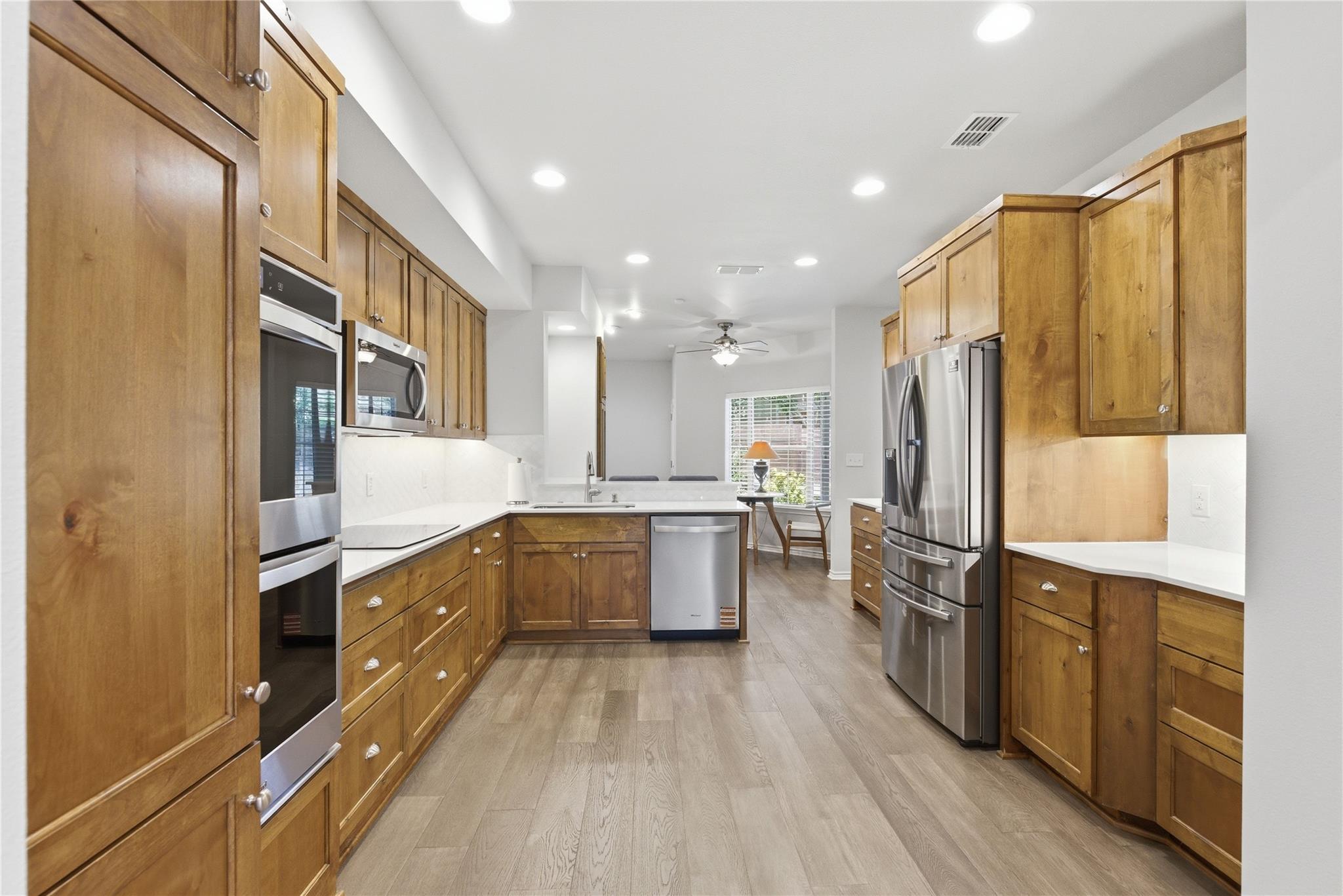 1204 ORLANDO RD — photo 3