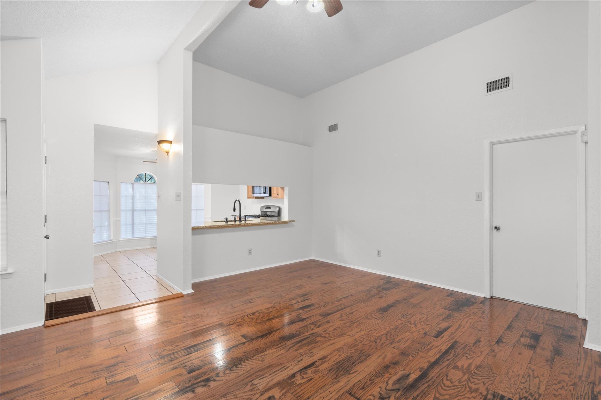 16811 Village Oak LOOP — photo 4