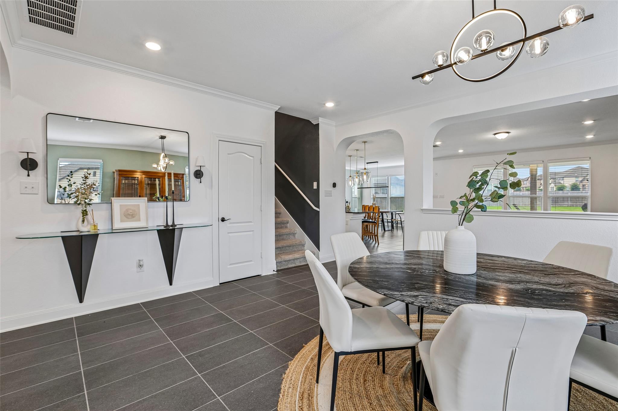 305 Kat Garnet DR — photo 3