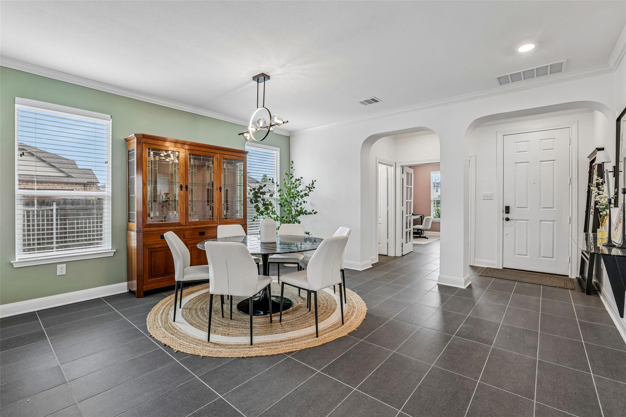 305 Kat Garnet DR — photo 4