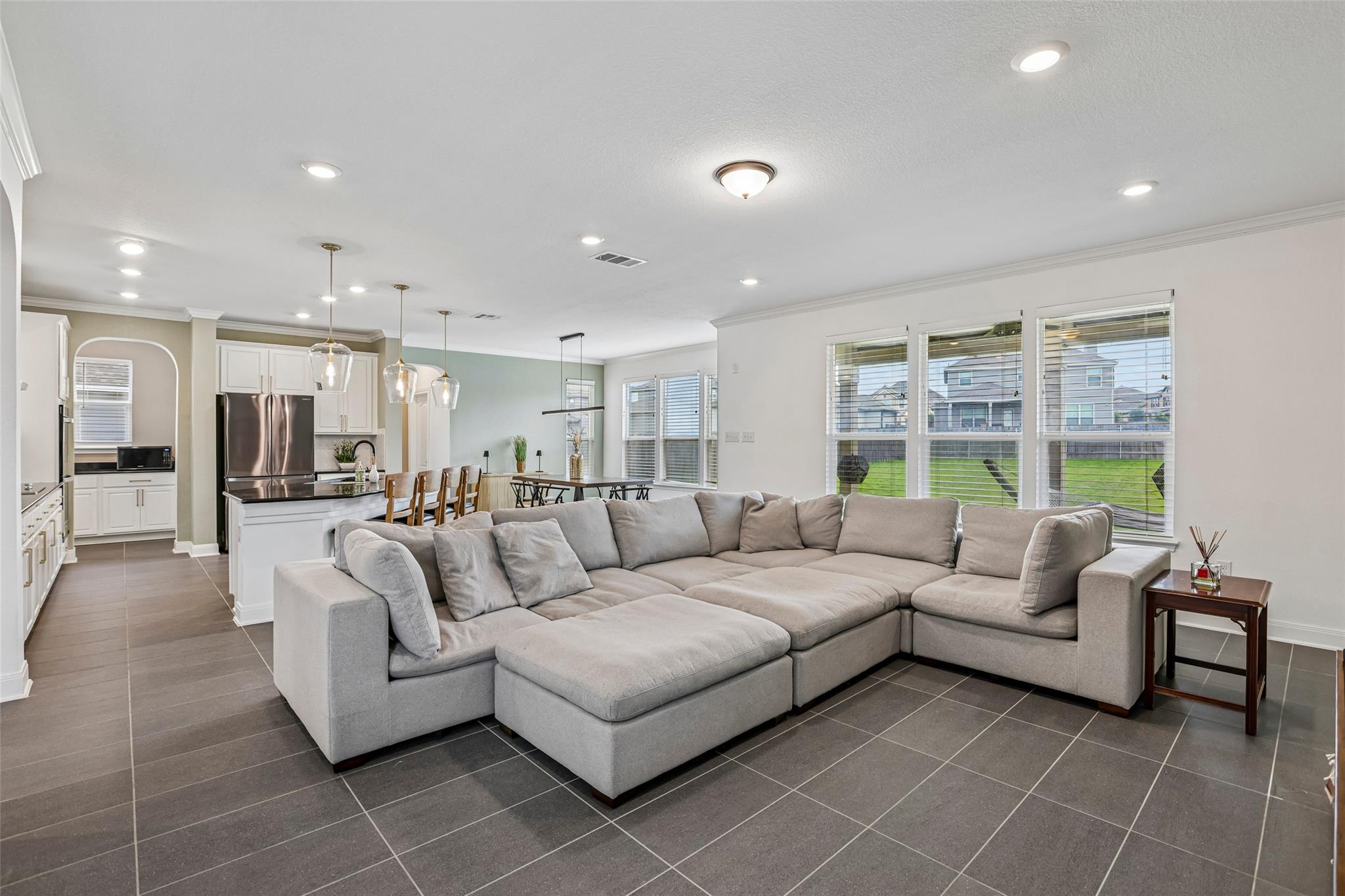 305 Kat Garnet DR — photo 5