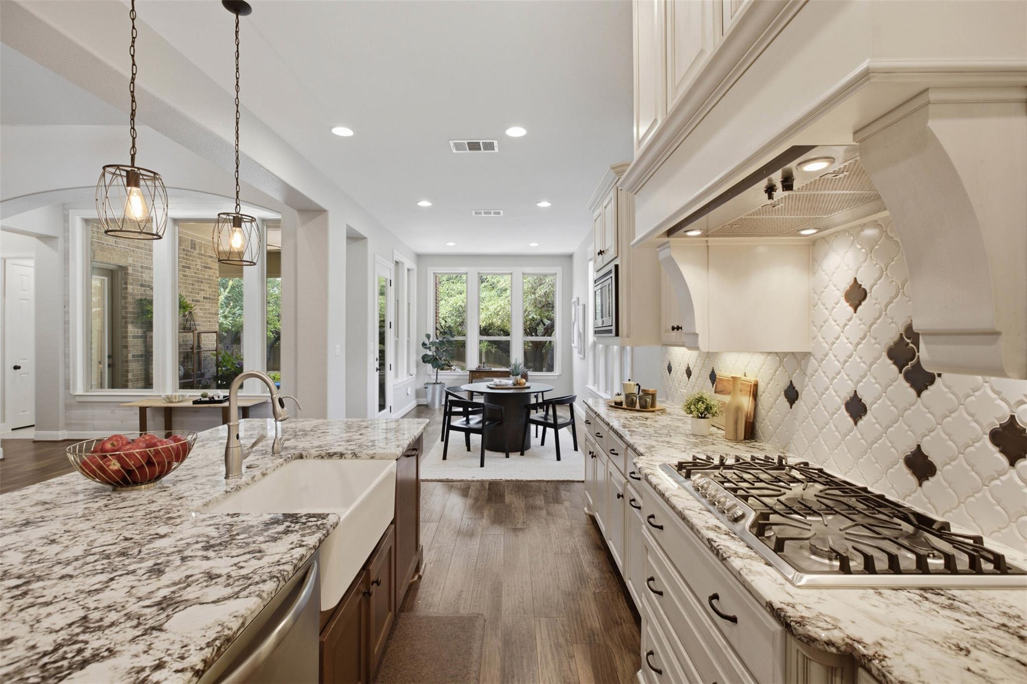 256 Fannin Battleground LN — photo 3