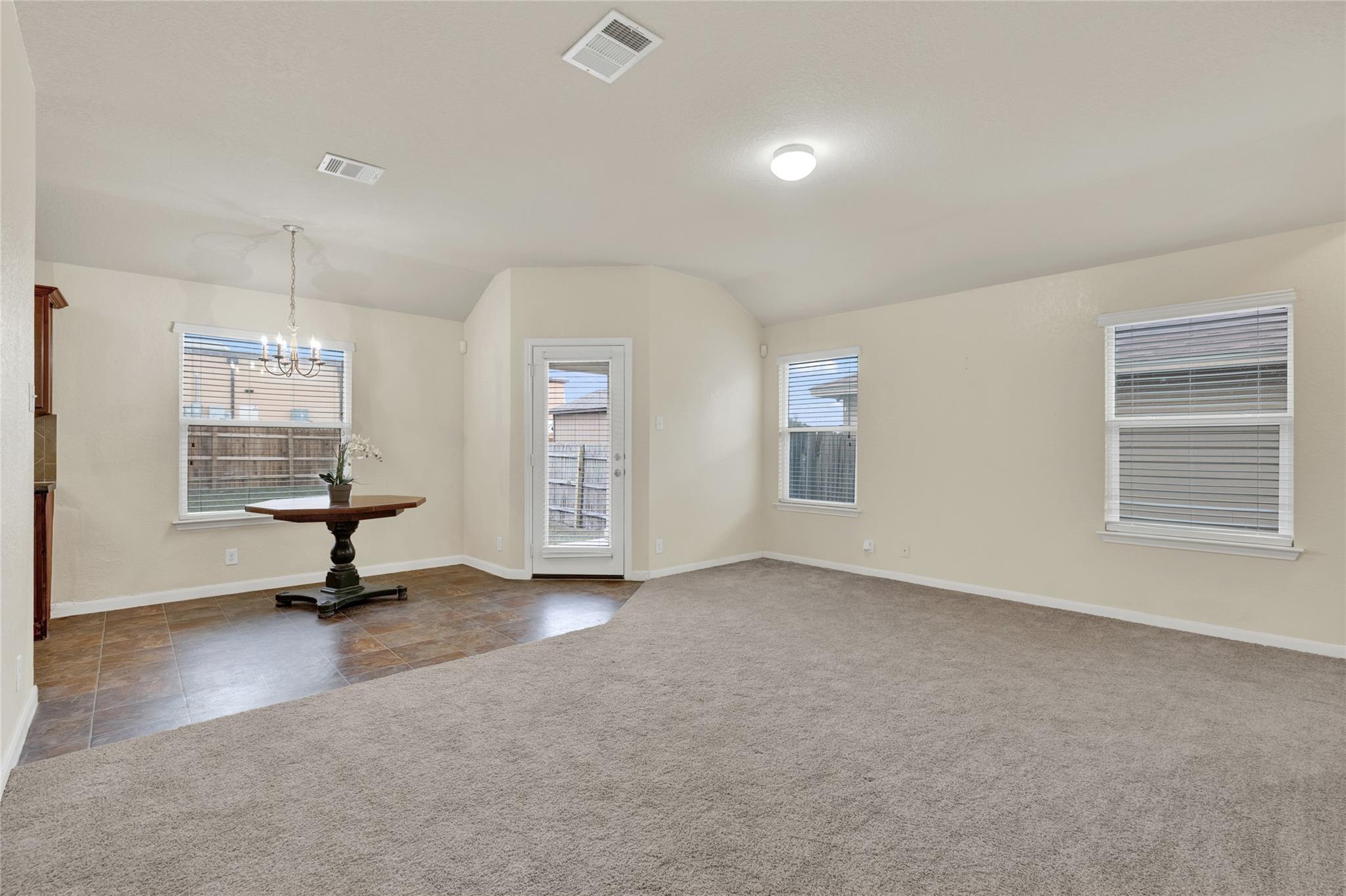 217 Teron DR — photo 4