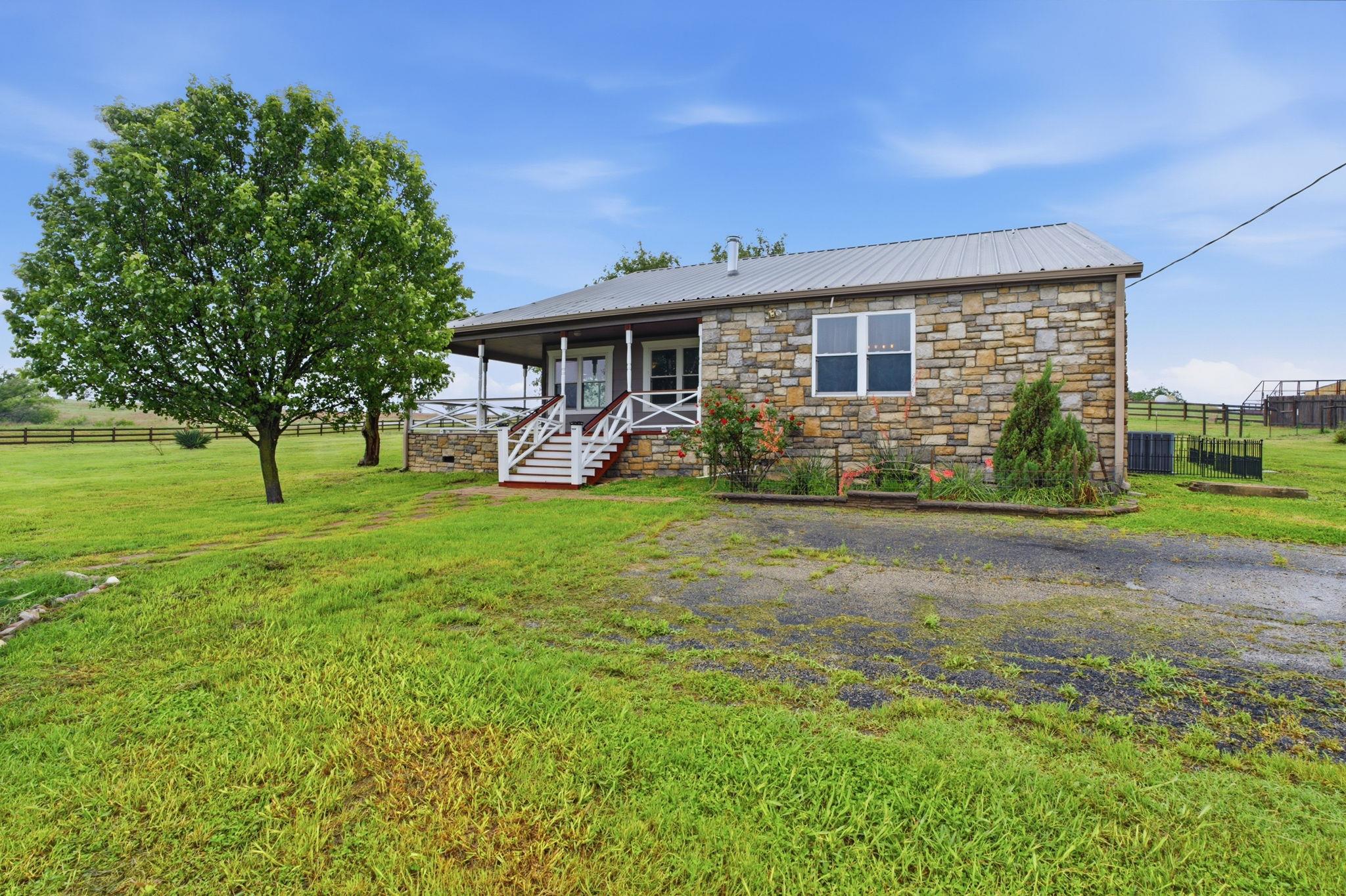 1000 County Road 458 — photo 3