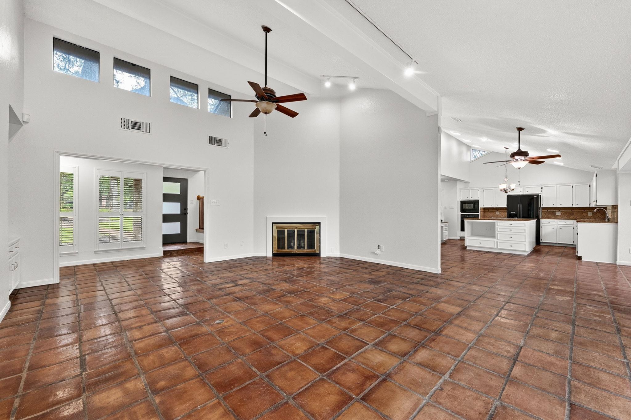 1301 Mill Creek DR — photo 4
