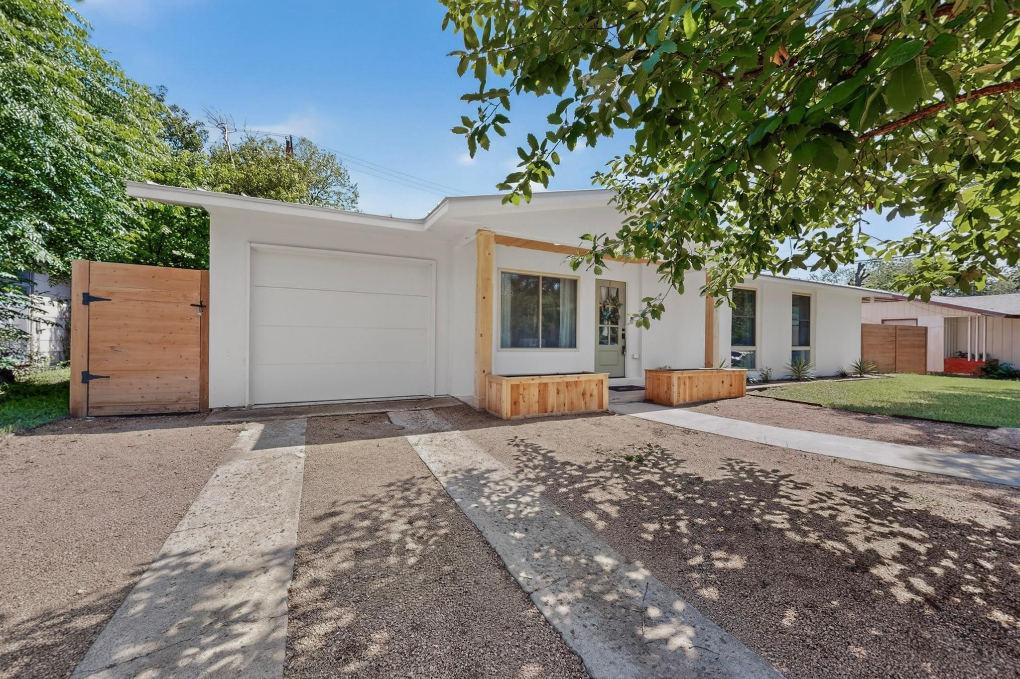 1308 BROADMOOR DR — photo 3