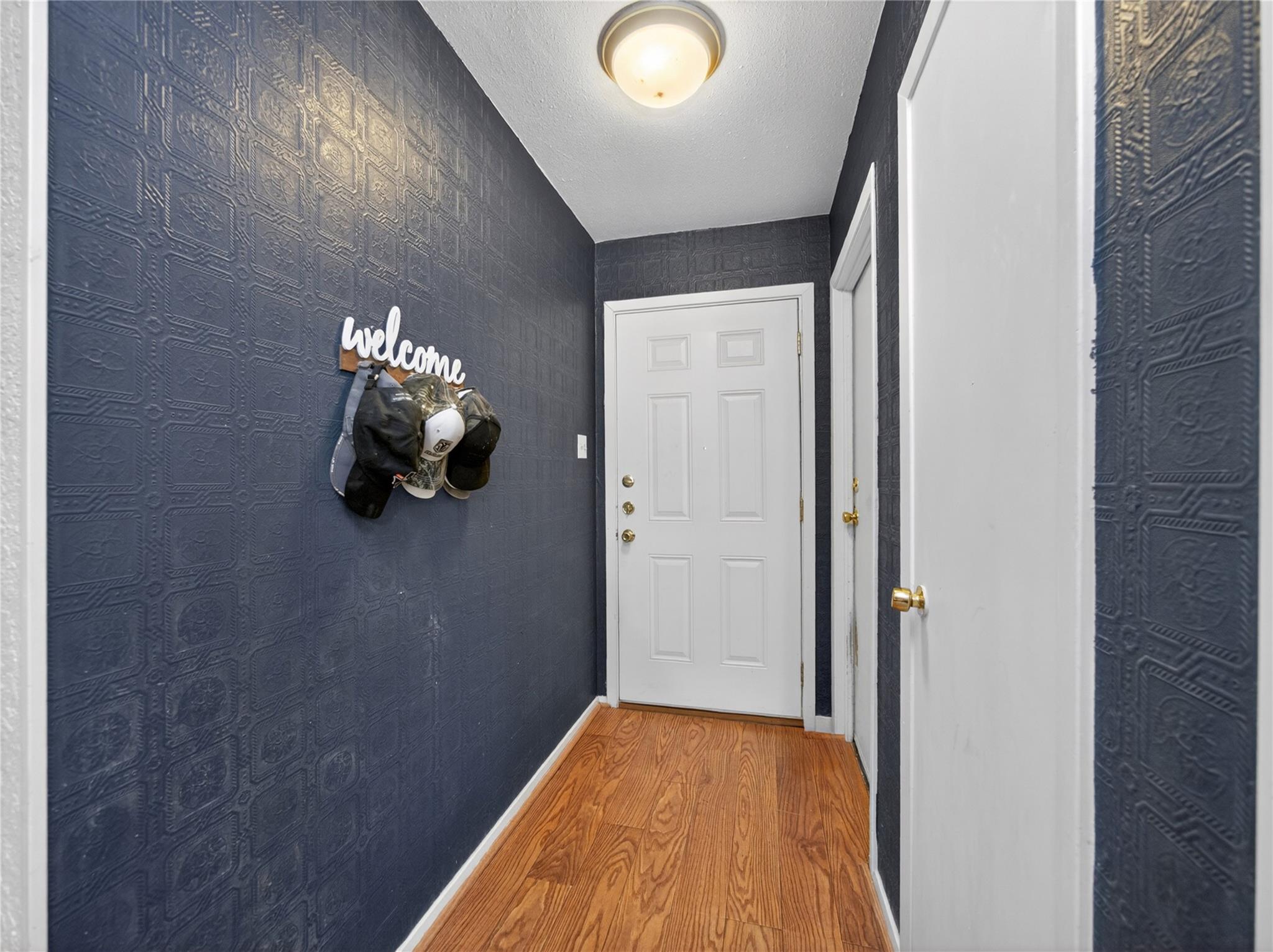 719 Karnes DR — photo 4