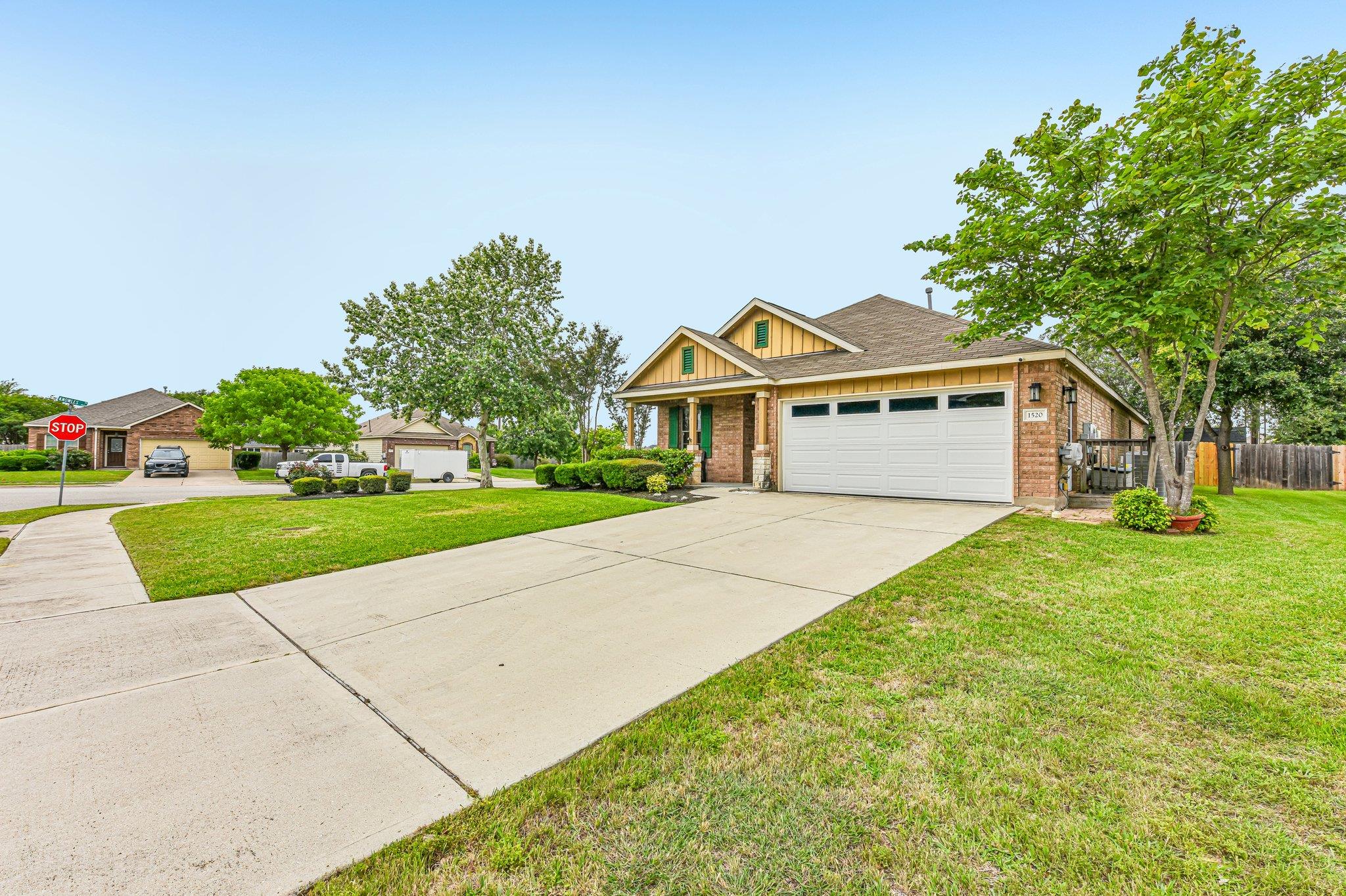 1520 Kothman DR — photo 4