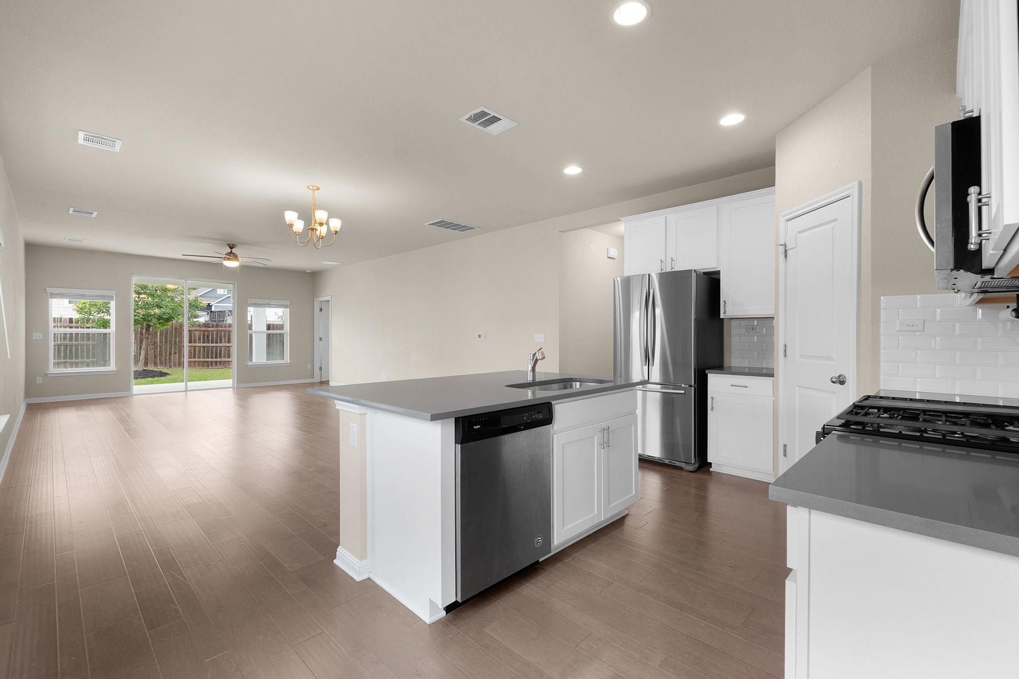 112 Creek Plum CT — photo 3
