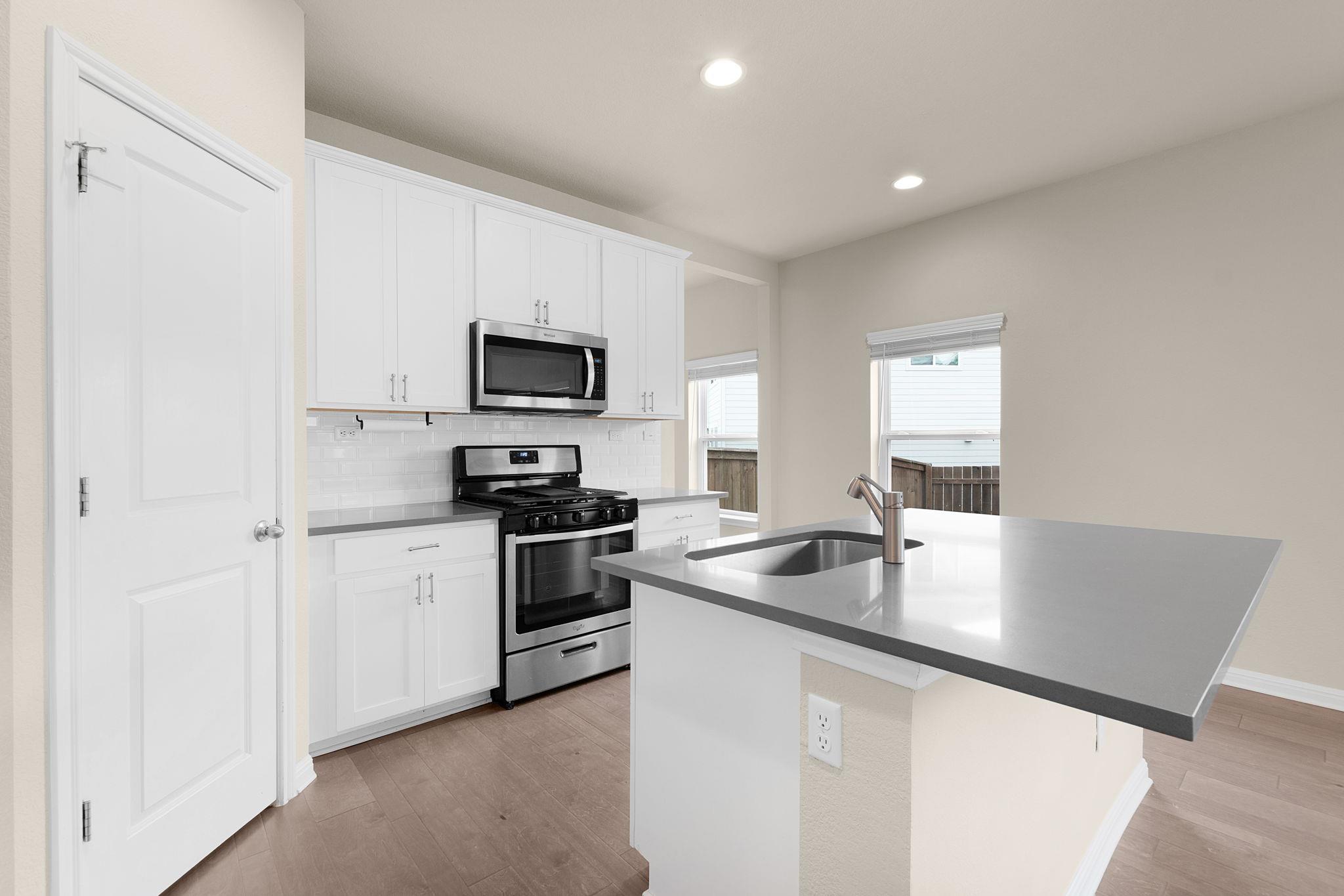 112 Creek Plum CT — photo 4