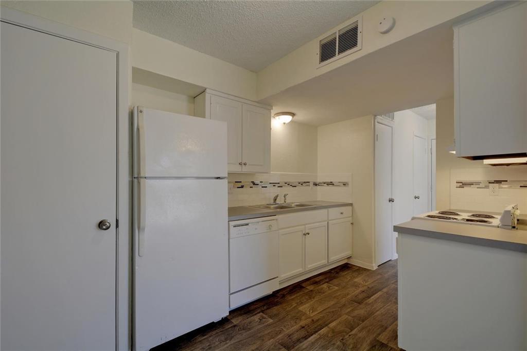 1825 Wooten Park DR #101 — photo 3