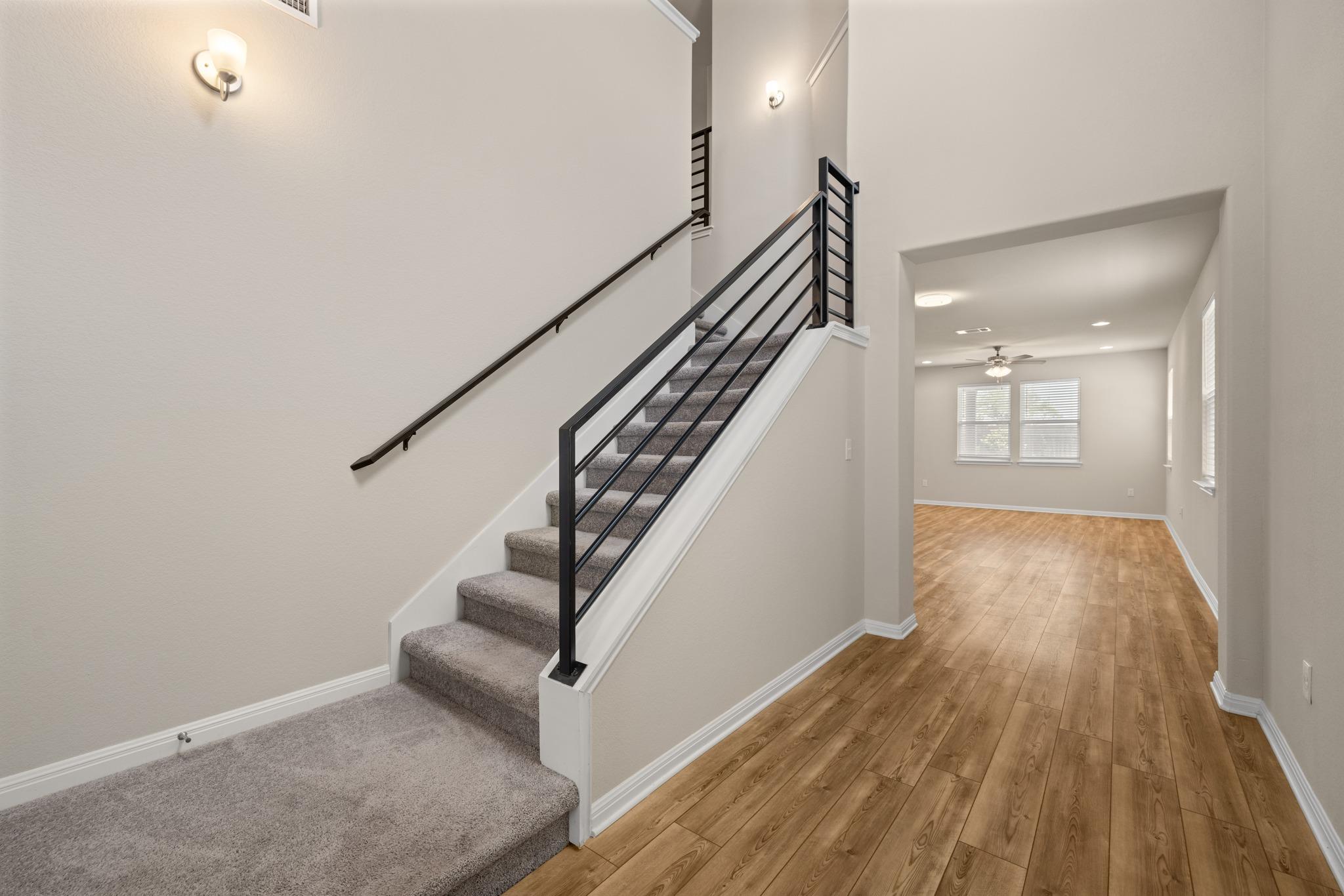 416 Staunton DR — photo 3
