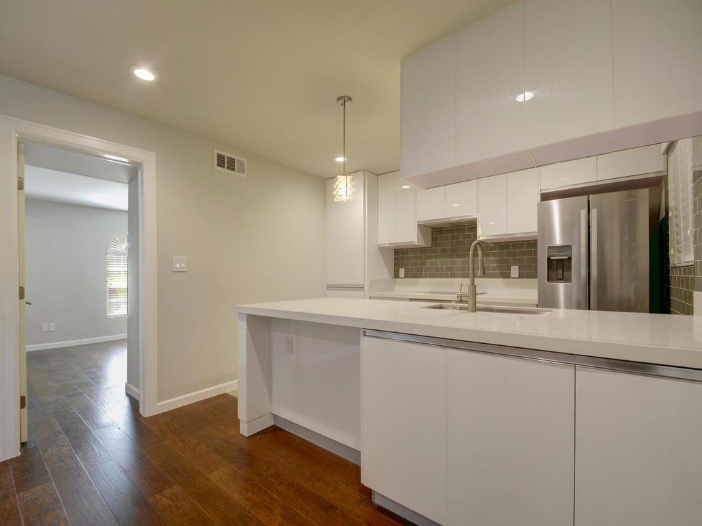 3110 Red River ST #C-402 — photo 5