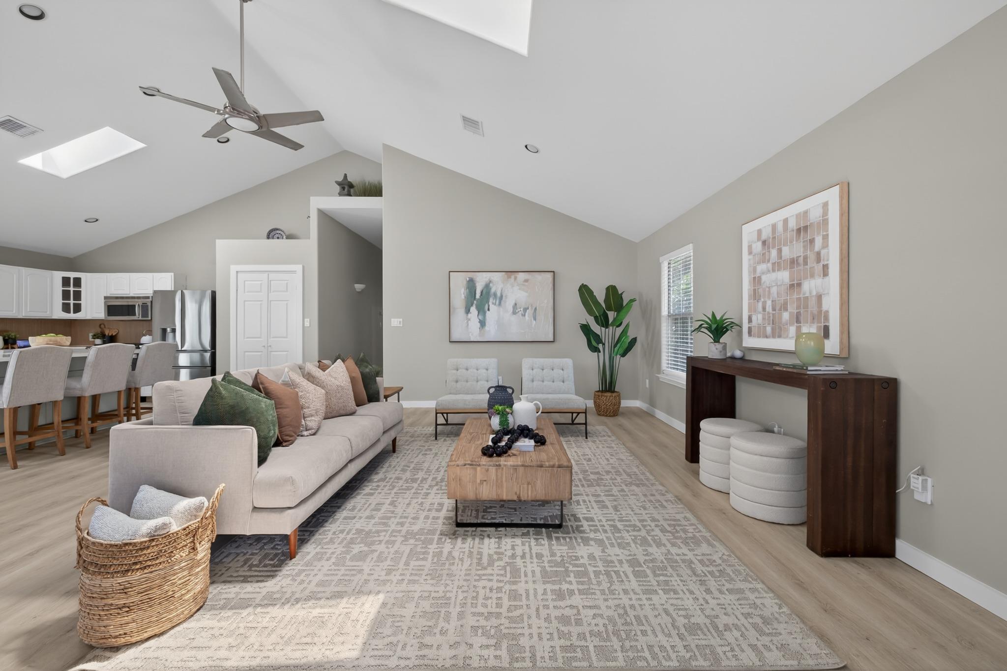 411 Live Oak ST — photo 4