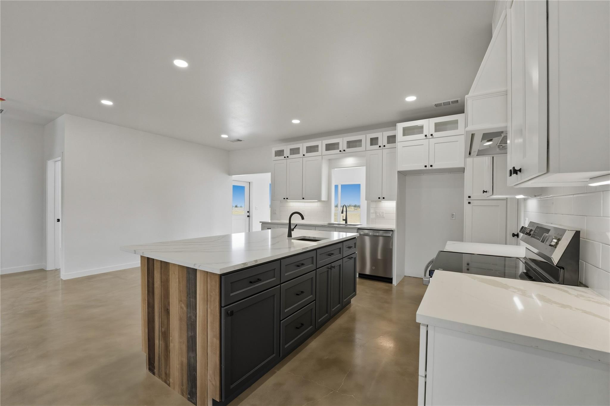 9391 Hajovsky RD — photo 3