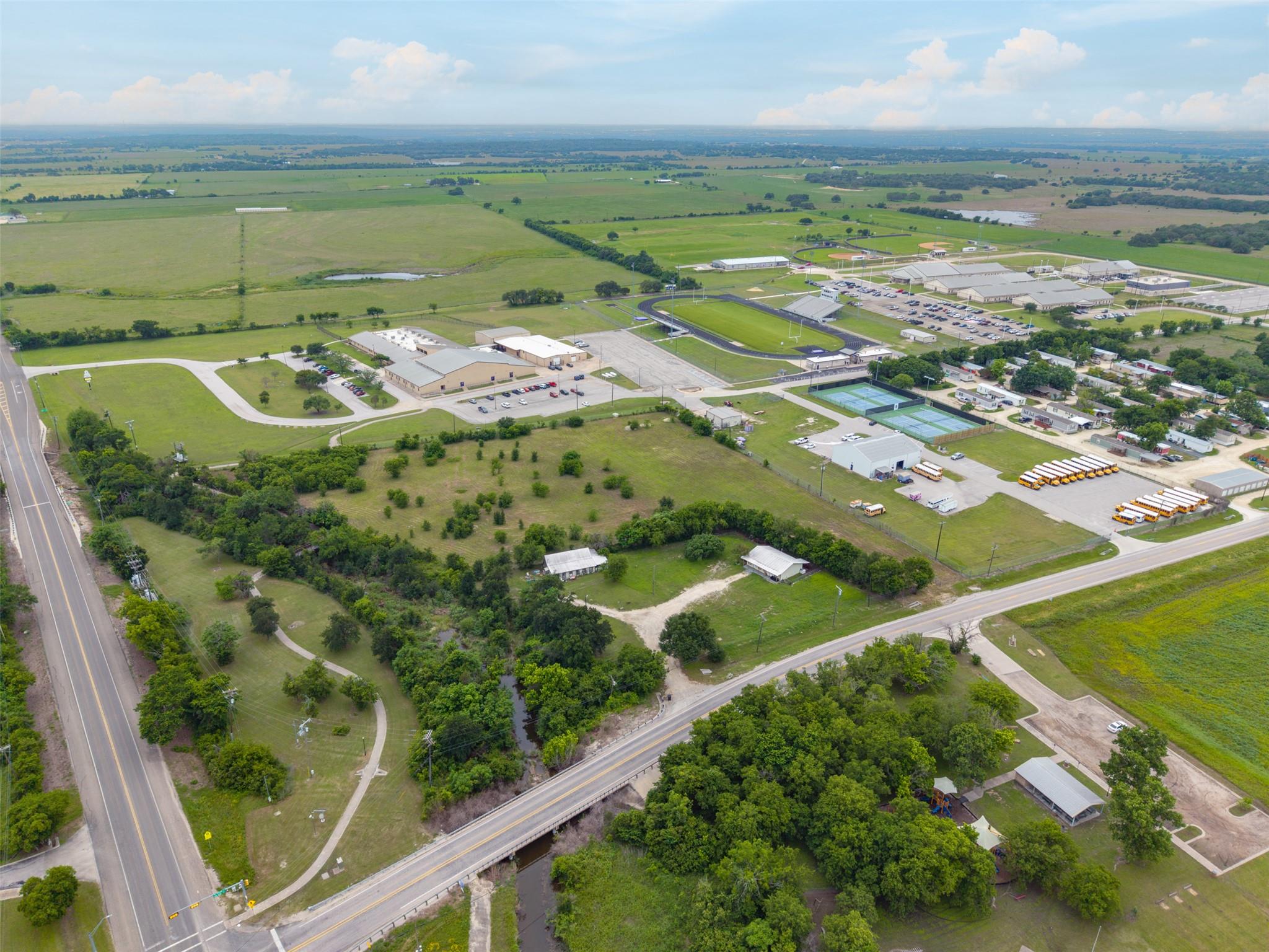 101 Fm 970 RD — photo 5