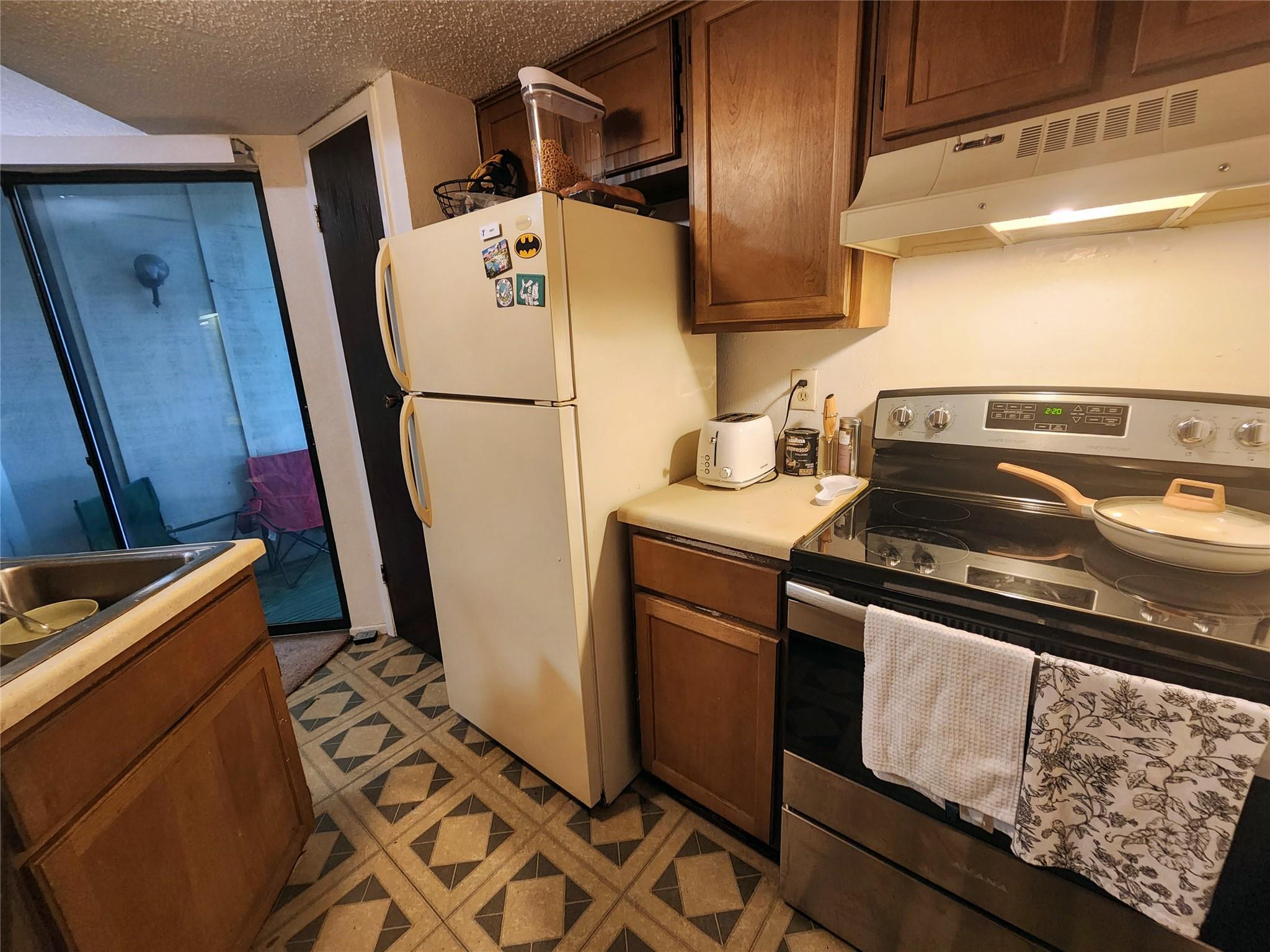701 25th ST #8 — photo 3