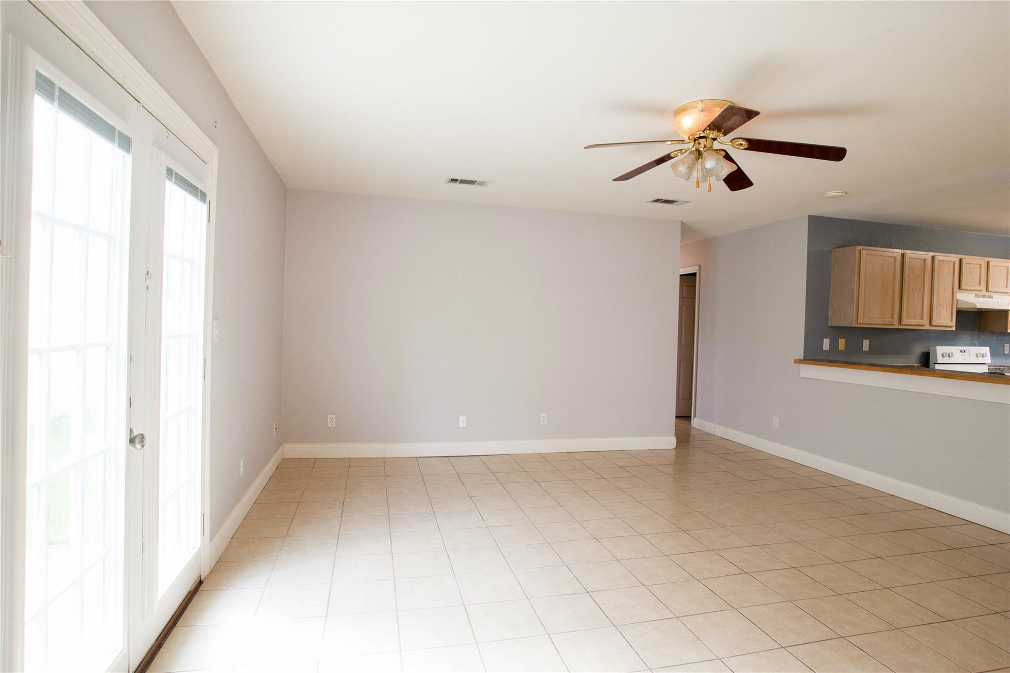 1149 Mira Loma LN — photo 4