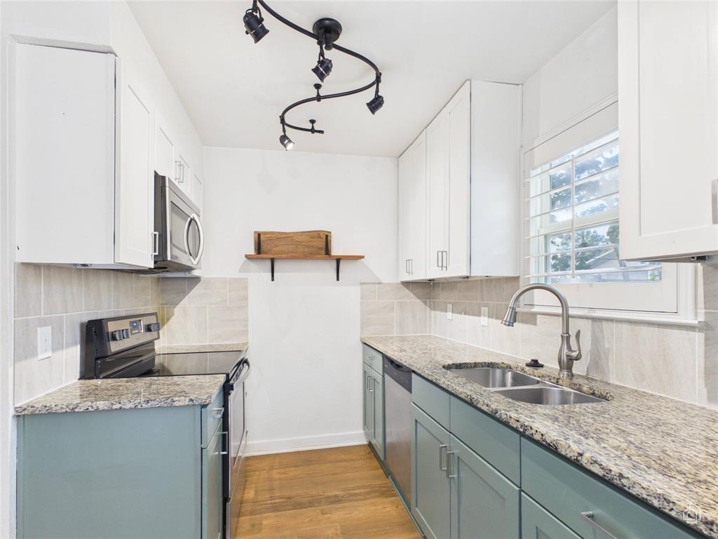 6211 Manor RD #107 — photo 3