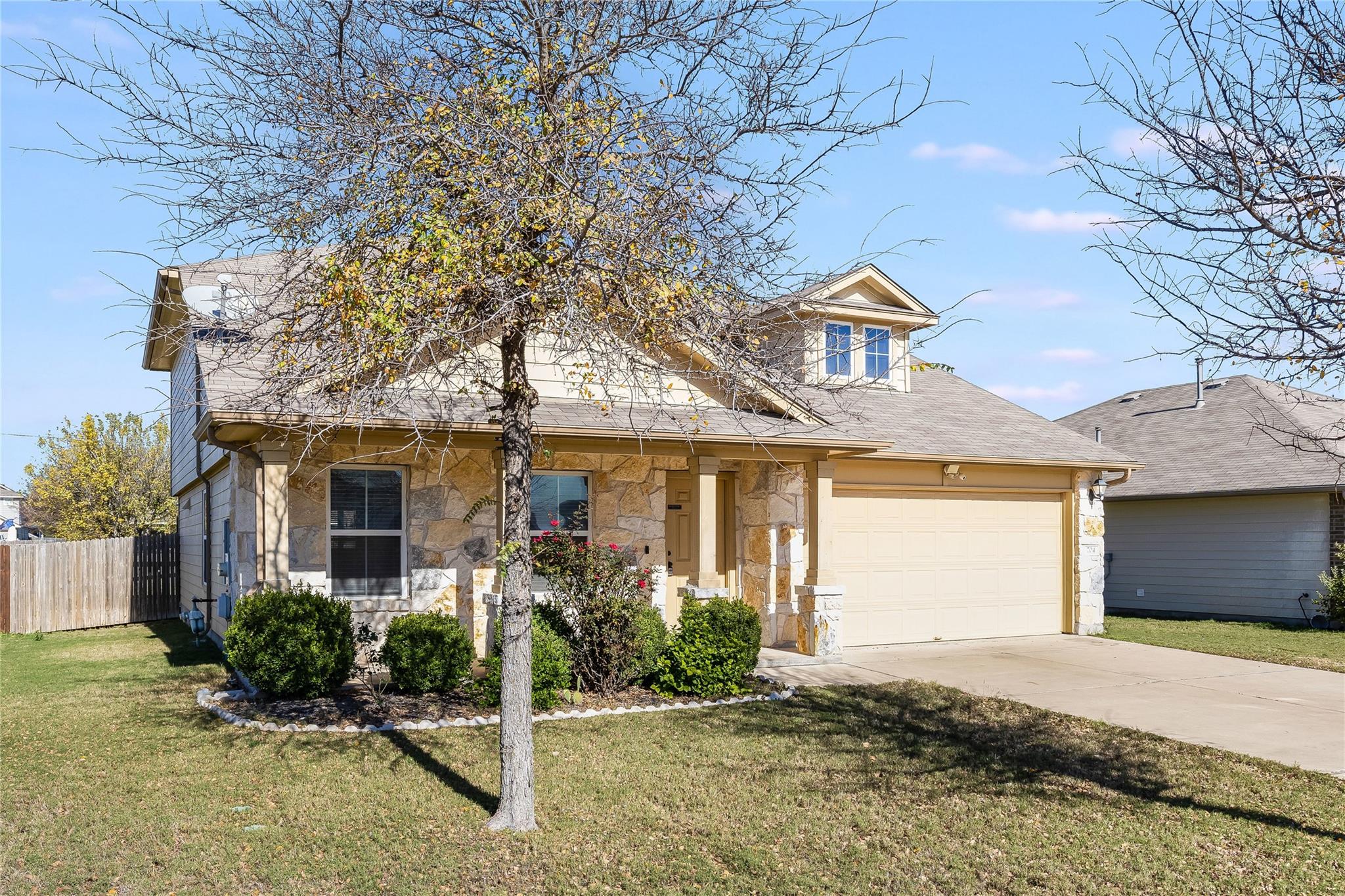 704 Mitchell DR — photo 3