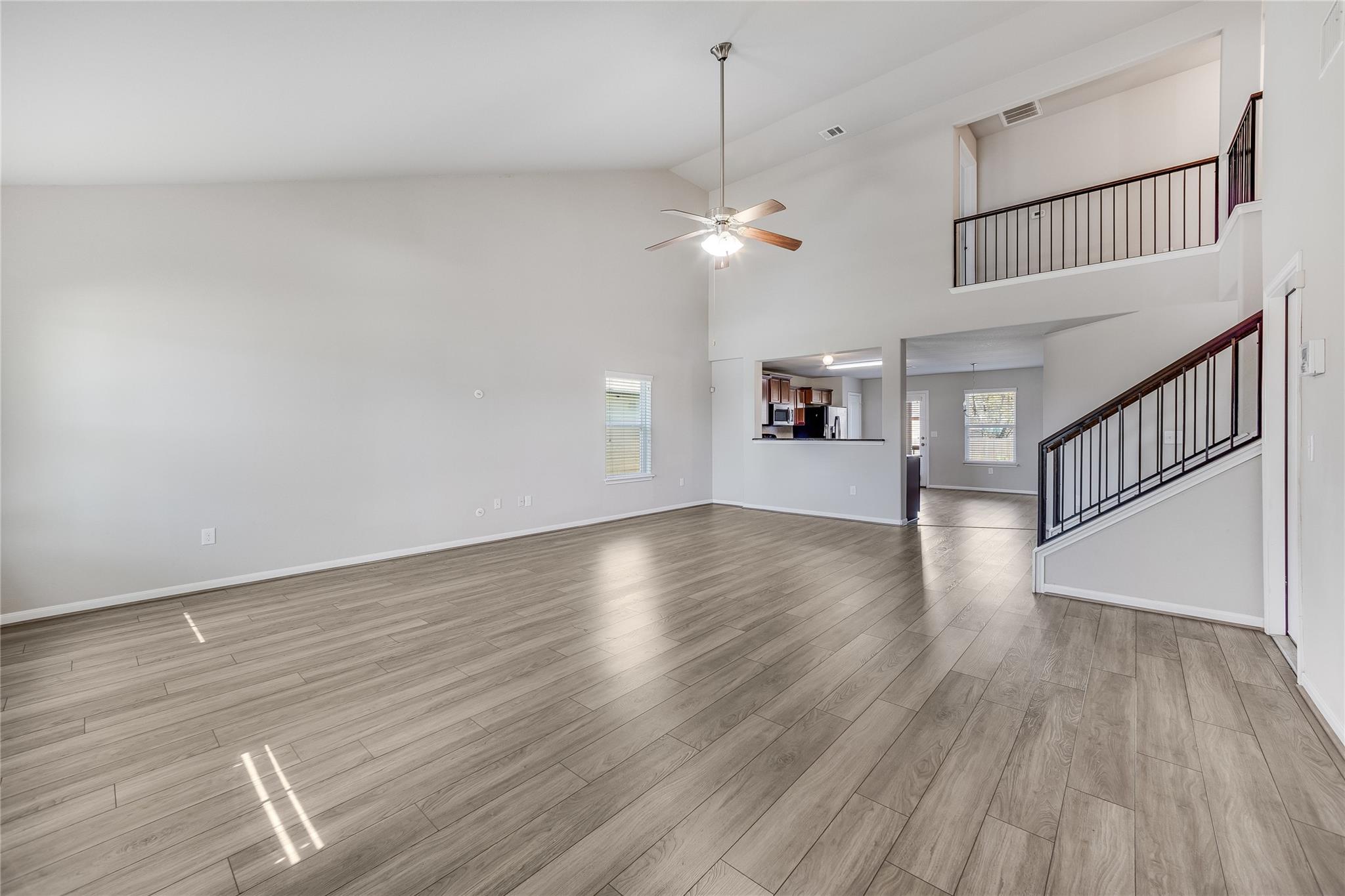 704 Mitchell DR — photo 5
