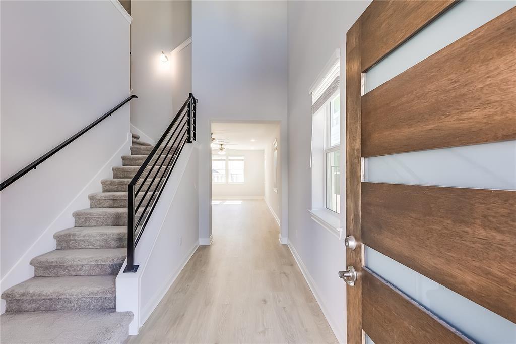 1005 Legend Milton Ln — photo 4