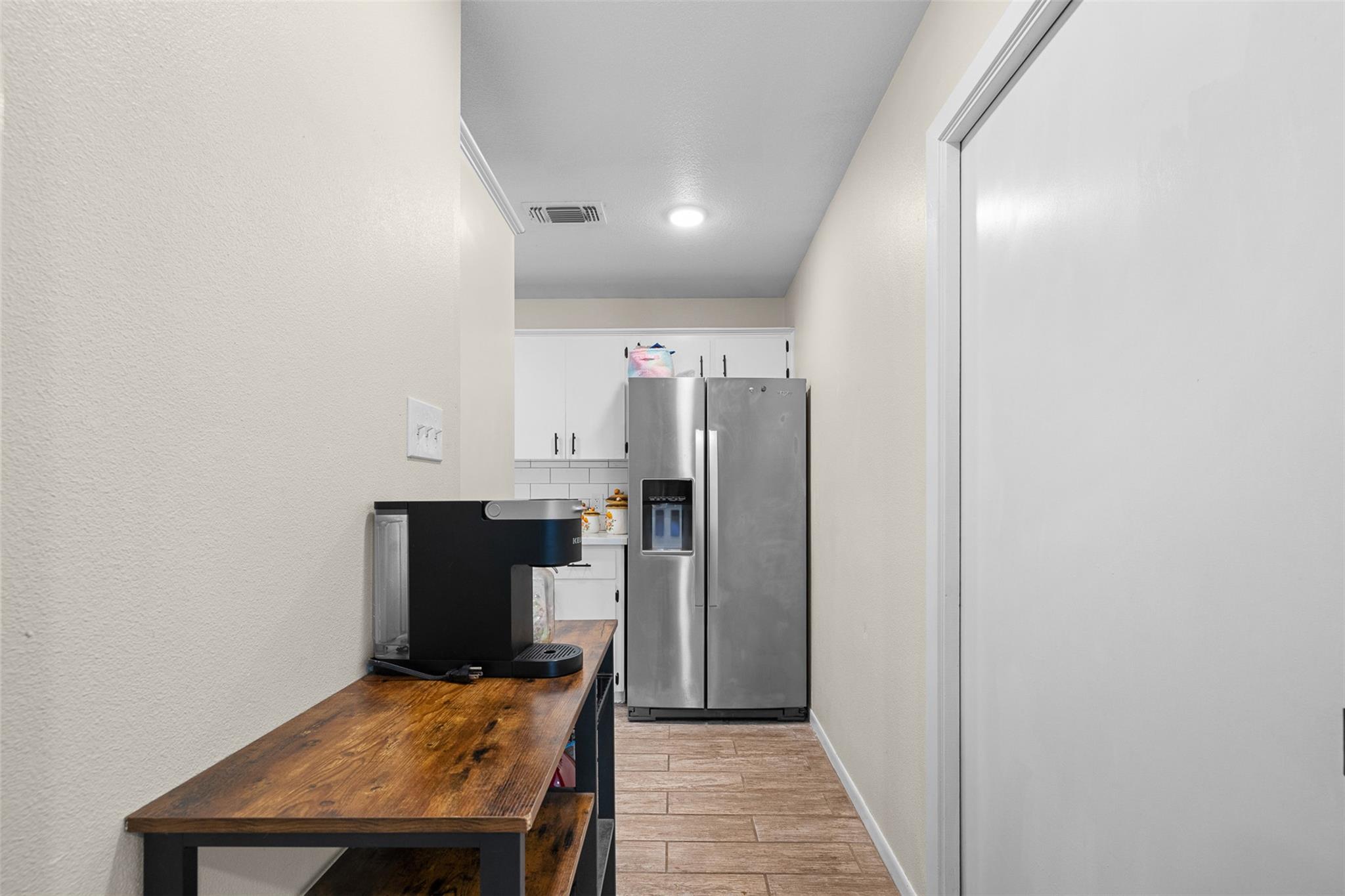 312 Holcombe DR — photo 5