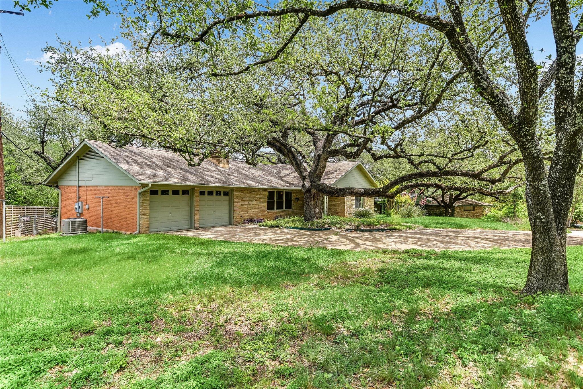 502 Sunset CIR — photo 3