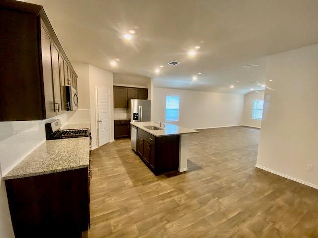 1733 James ST — photo 3