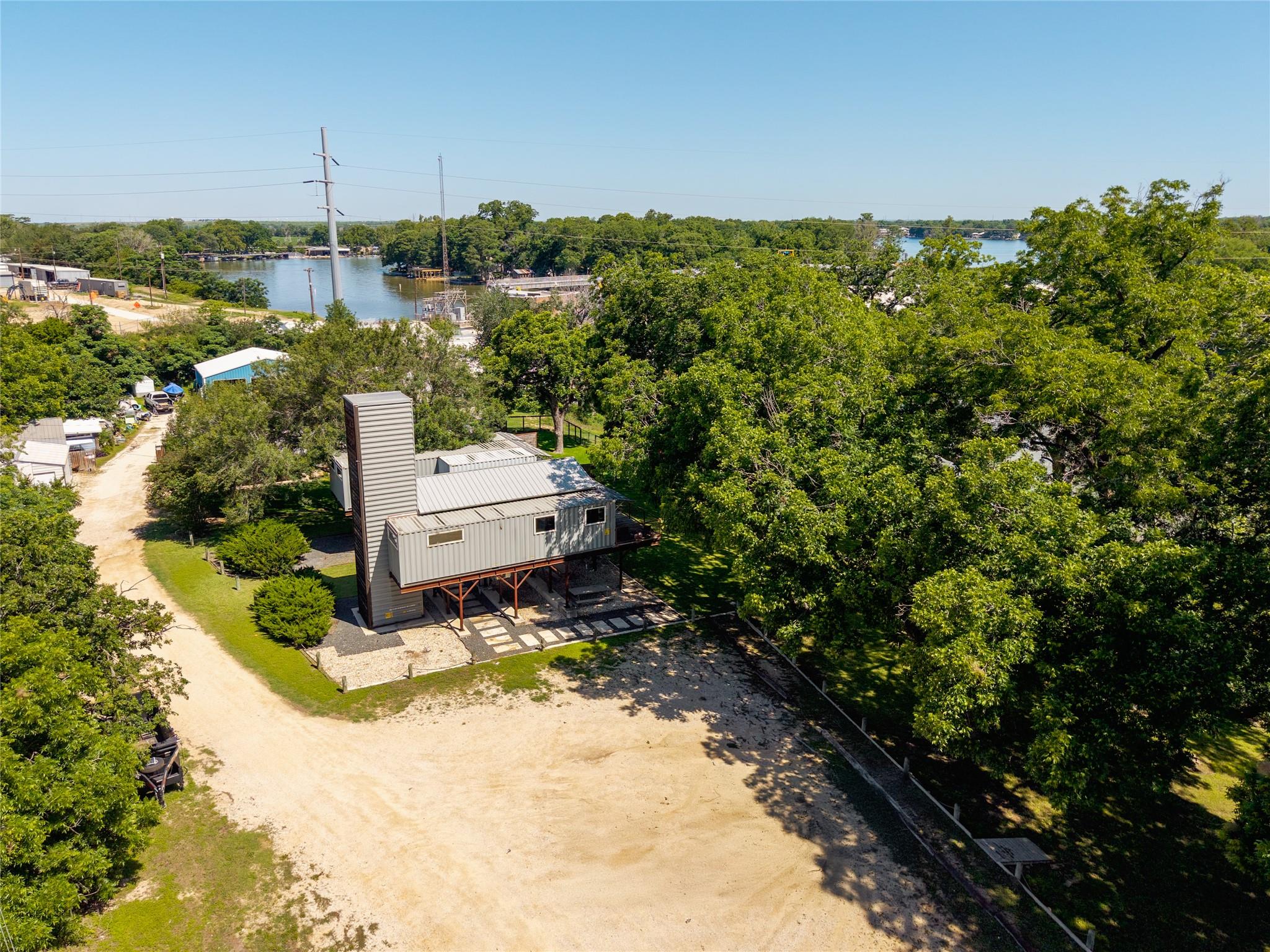9035 Fm 725 — photo 3