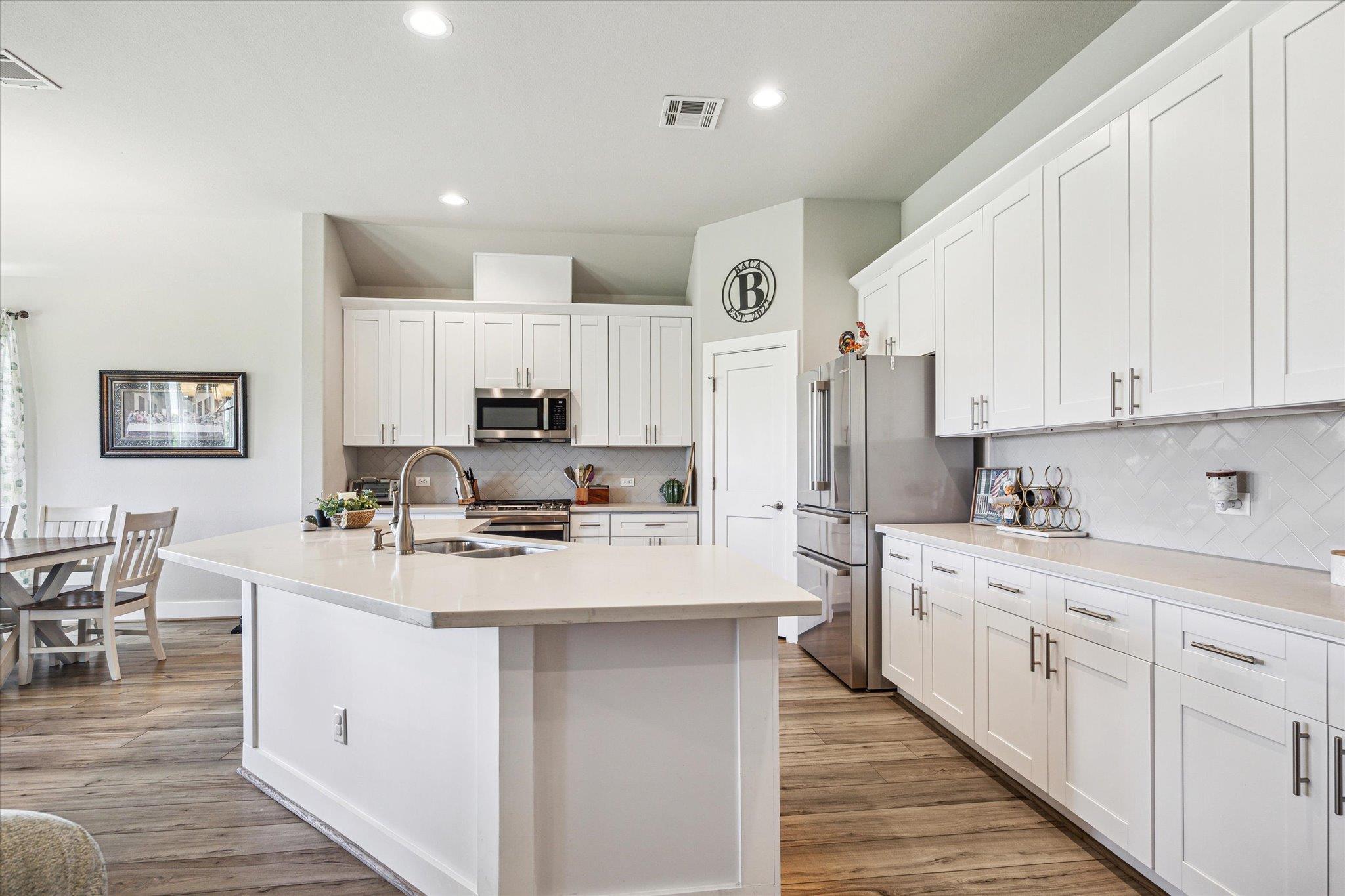 1401 Timber Oaks DR — photo 5