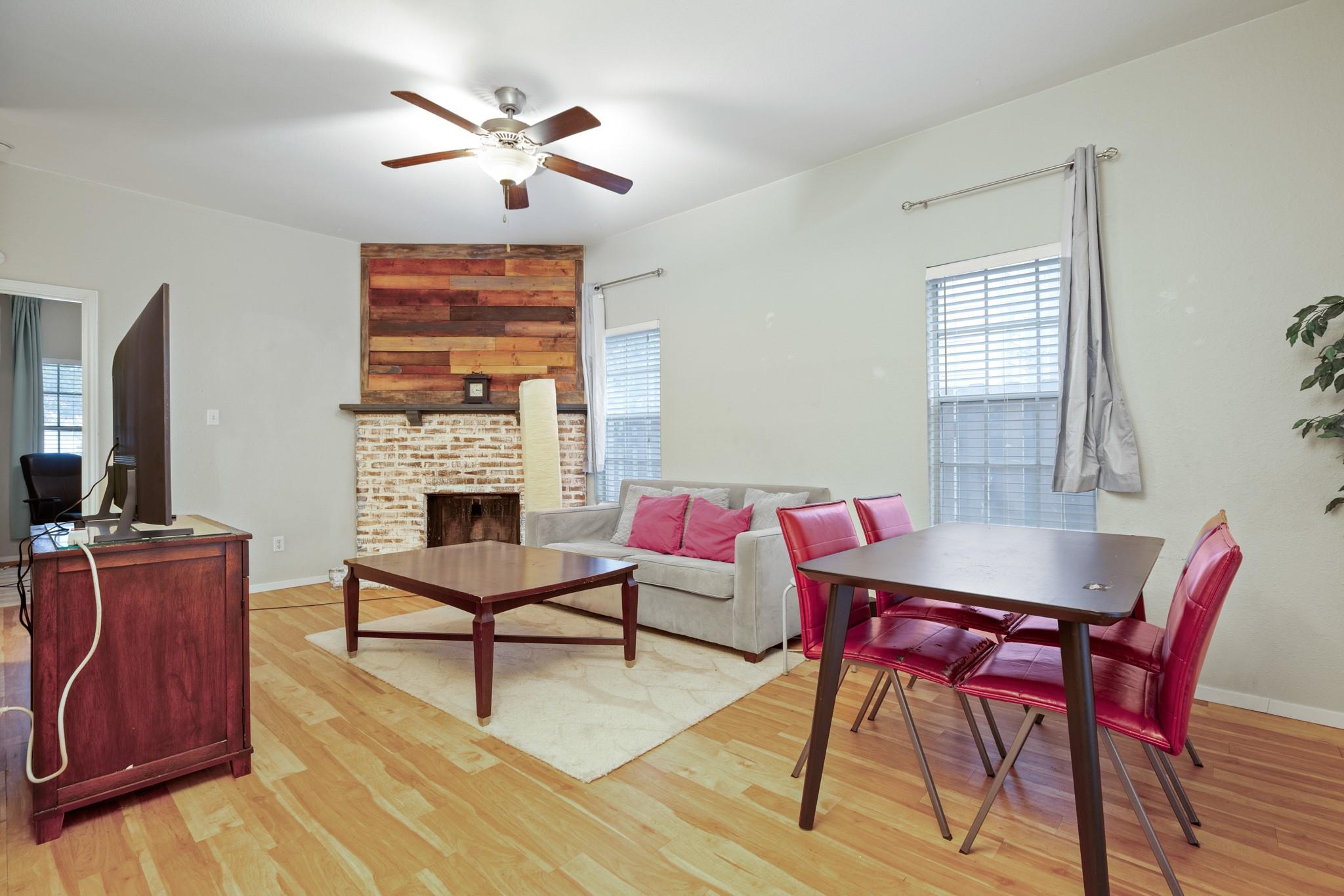 2810 Nueces ST #101 — photo 5