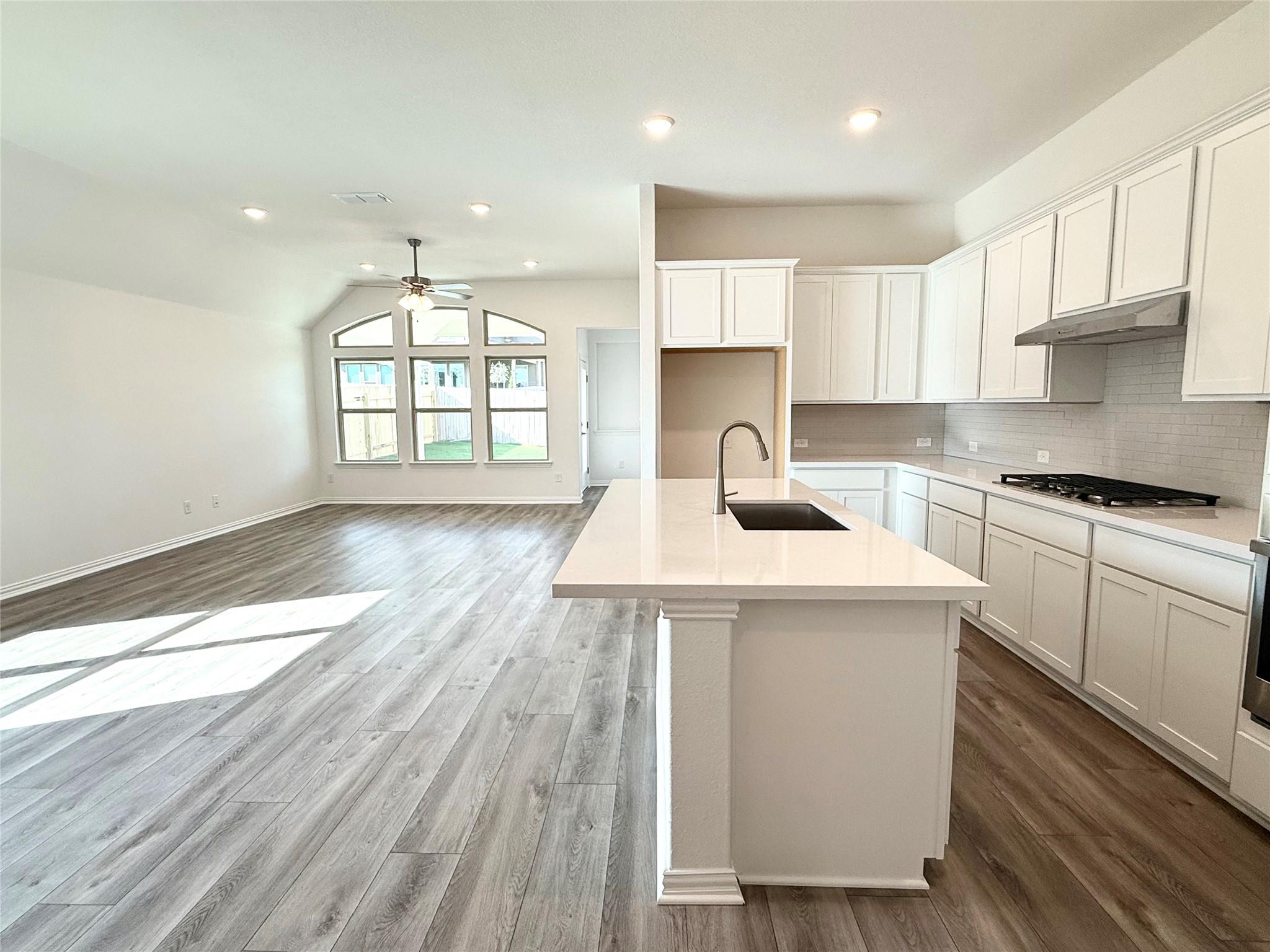 20424 Cassidy LN — photo 3