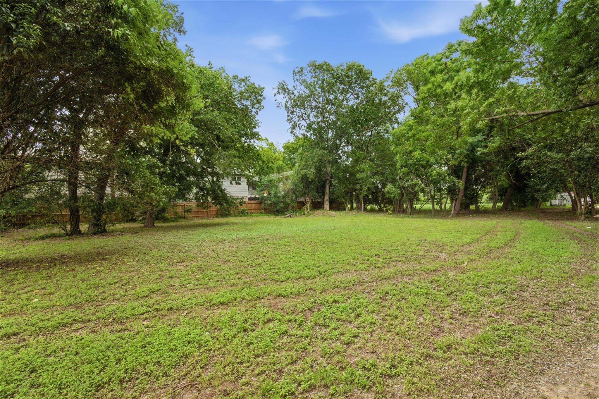 324 Linda DR — photo 4