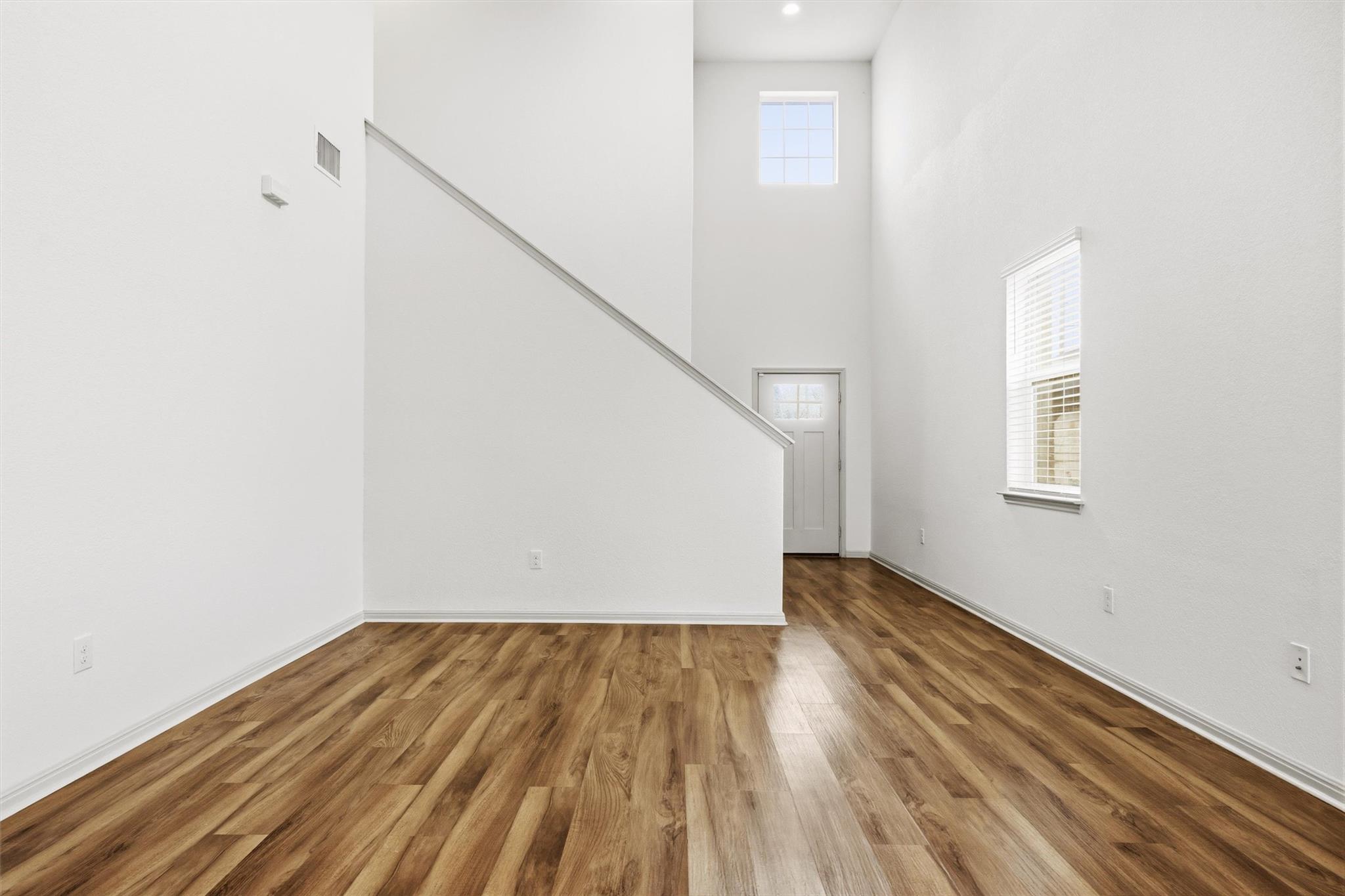 312 Frederick DR — photo 3