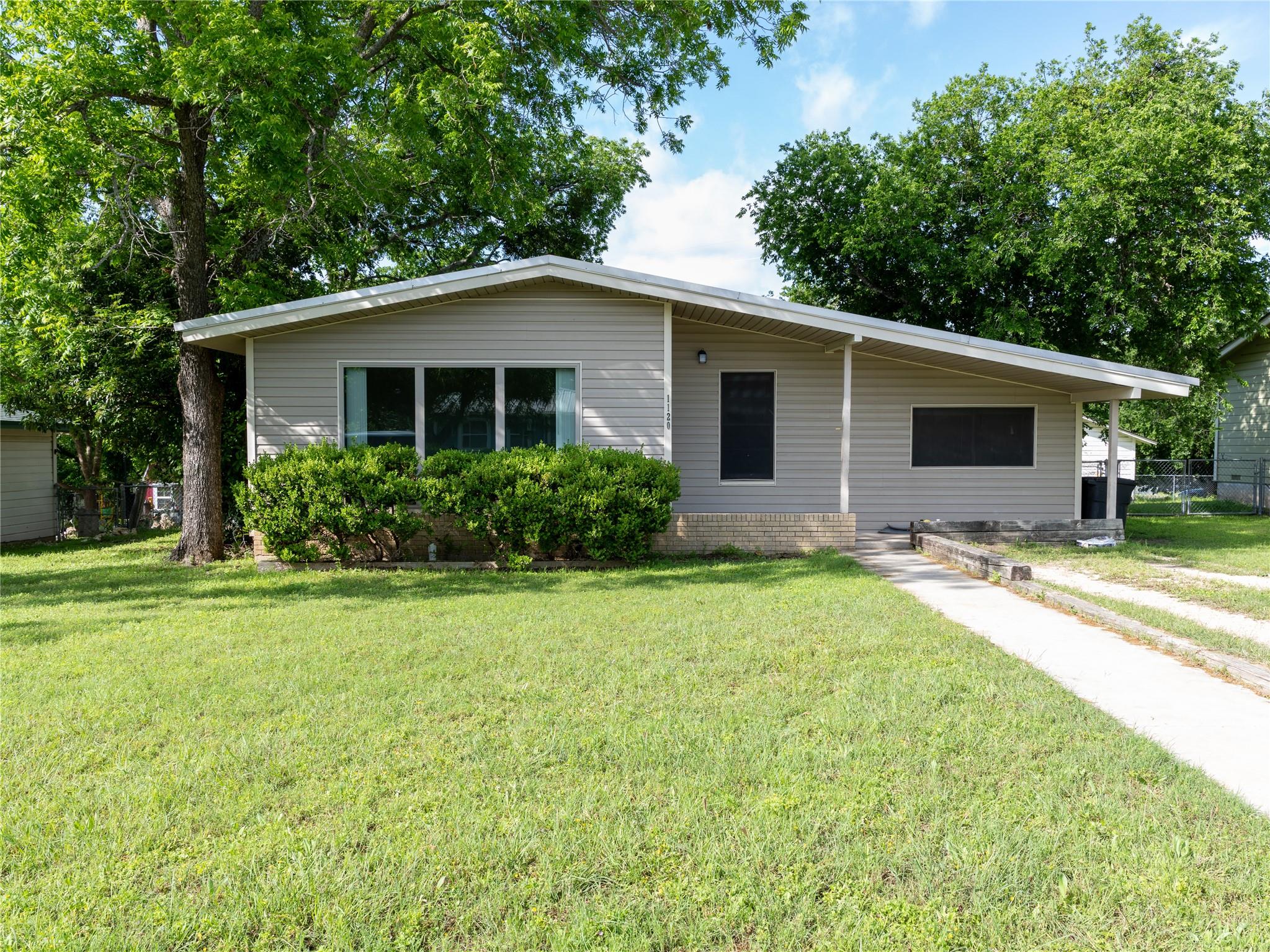 1120 Nix RD — photo 3