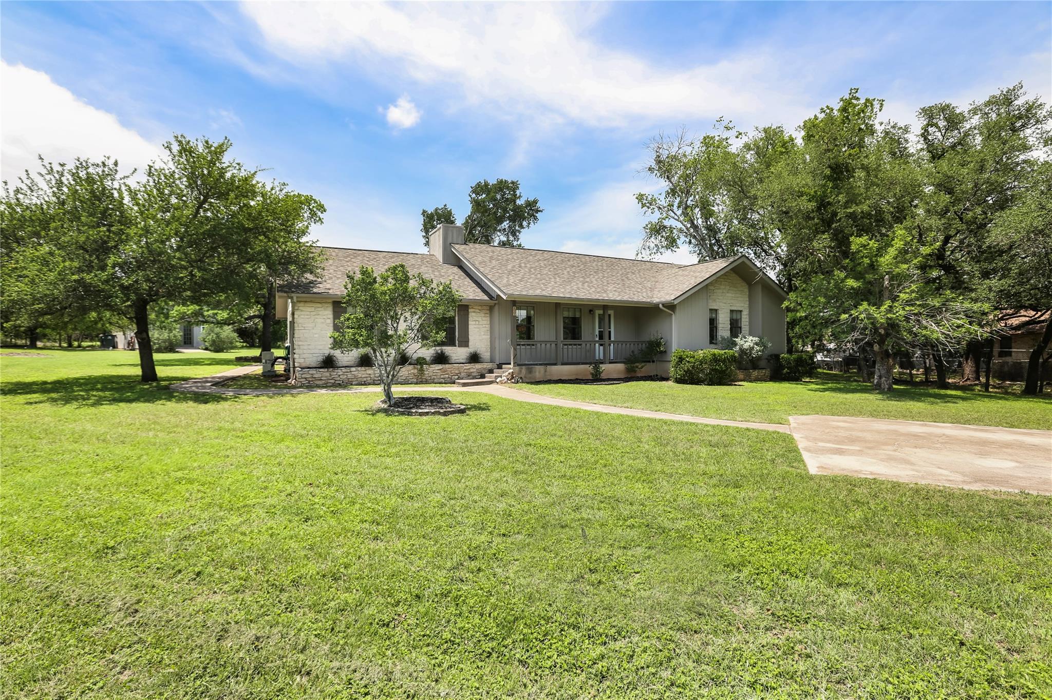 402 Post Oak LN — photo 3
