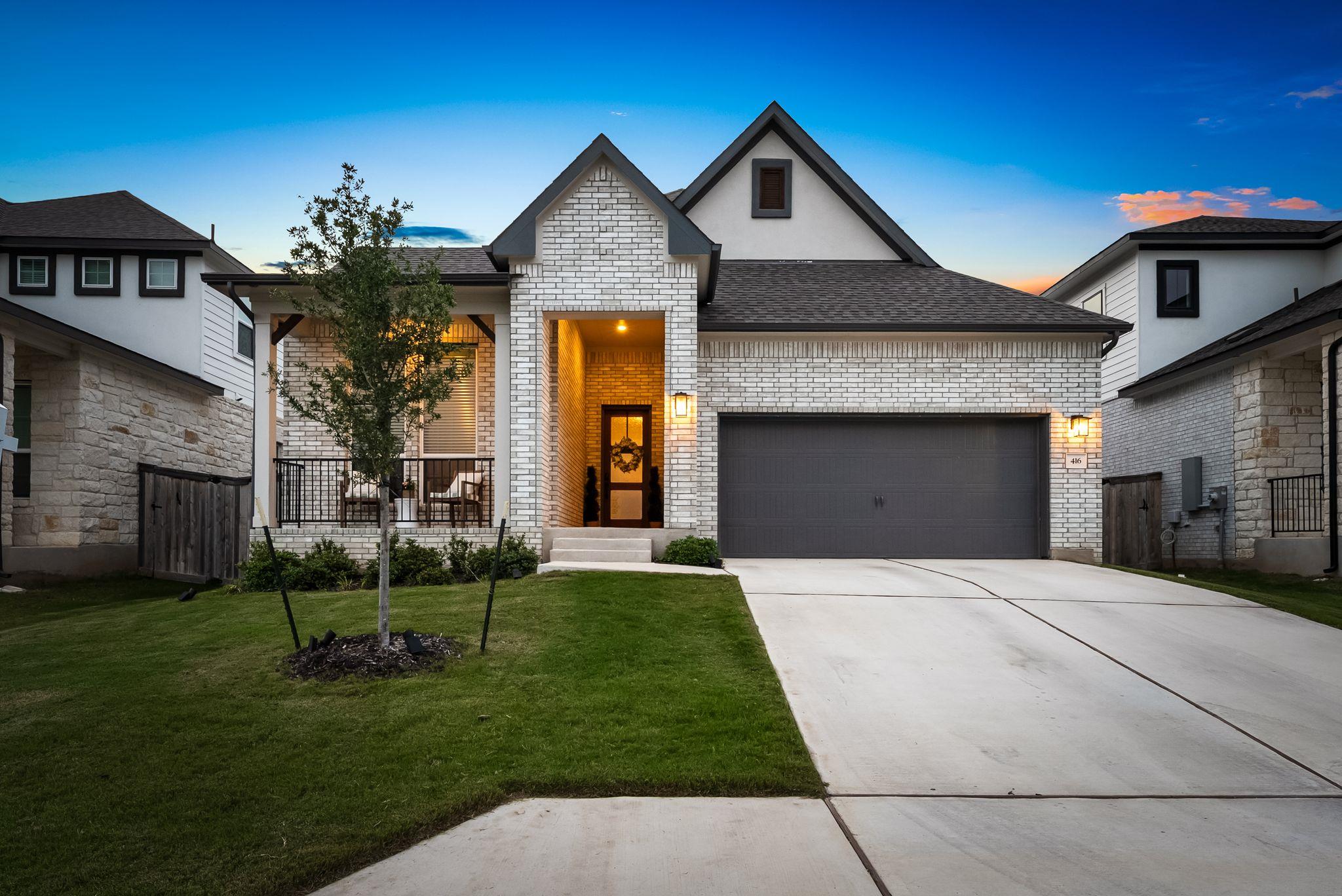 416 Crescent Heights DR — photo 3