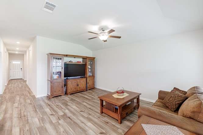 17621 Fairbridge LN — photo 4