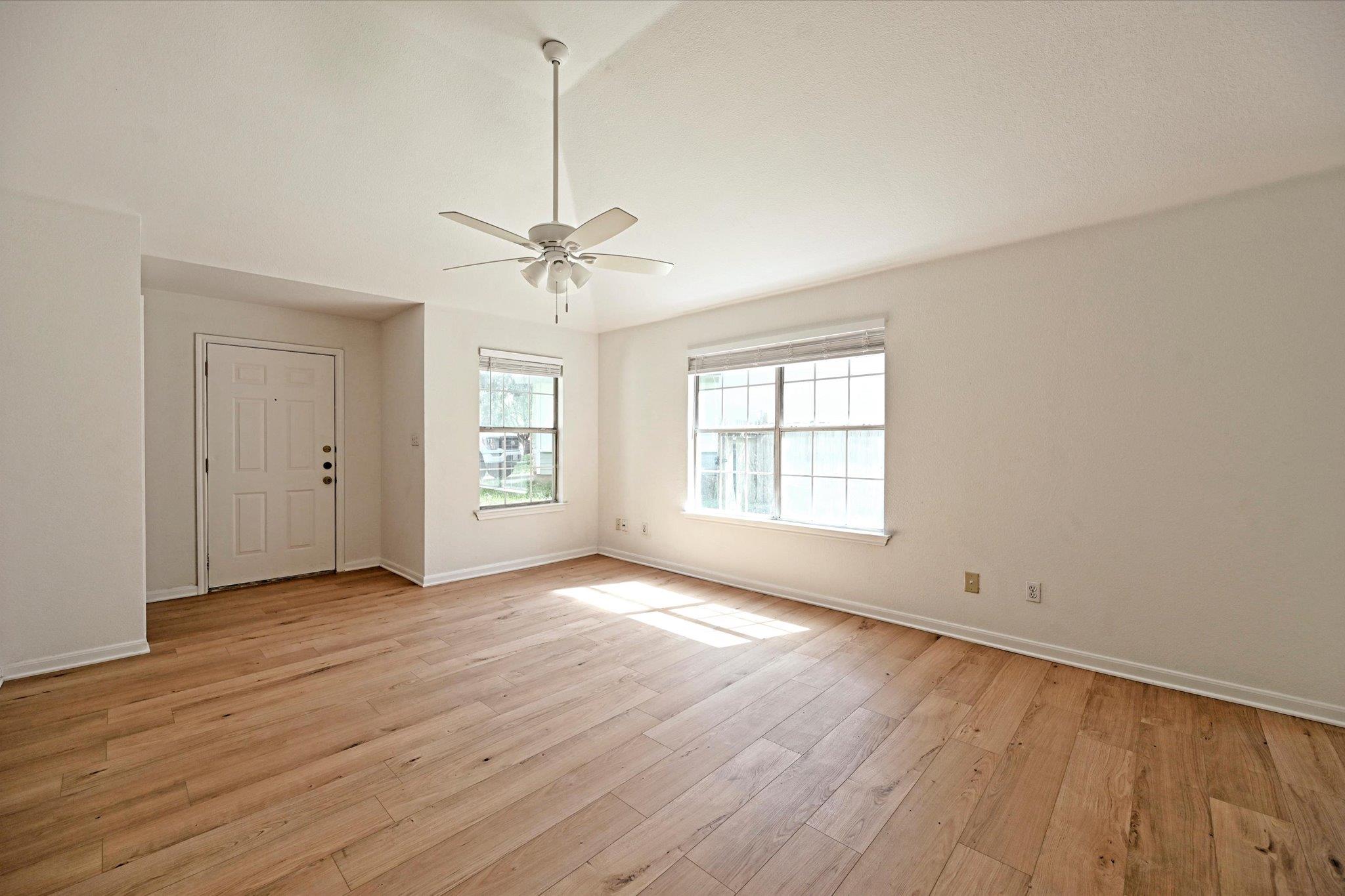 108 Mockingbird CIR — photo 3