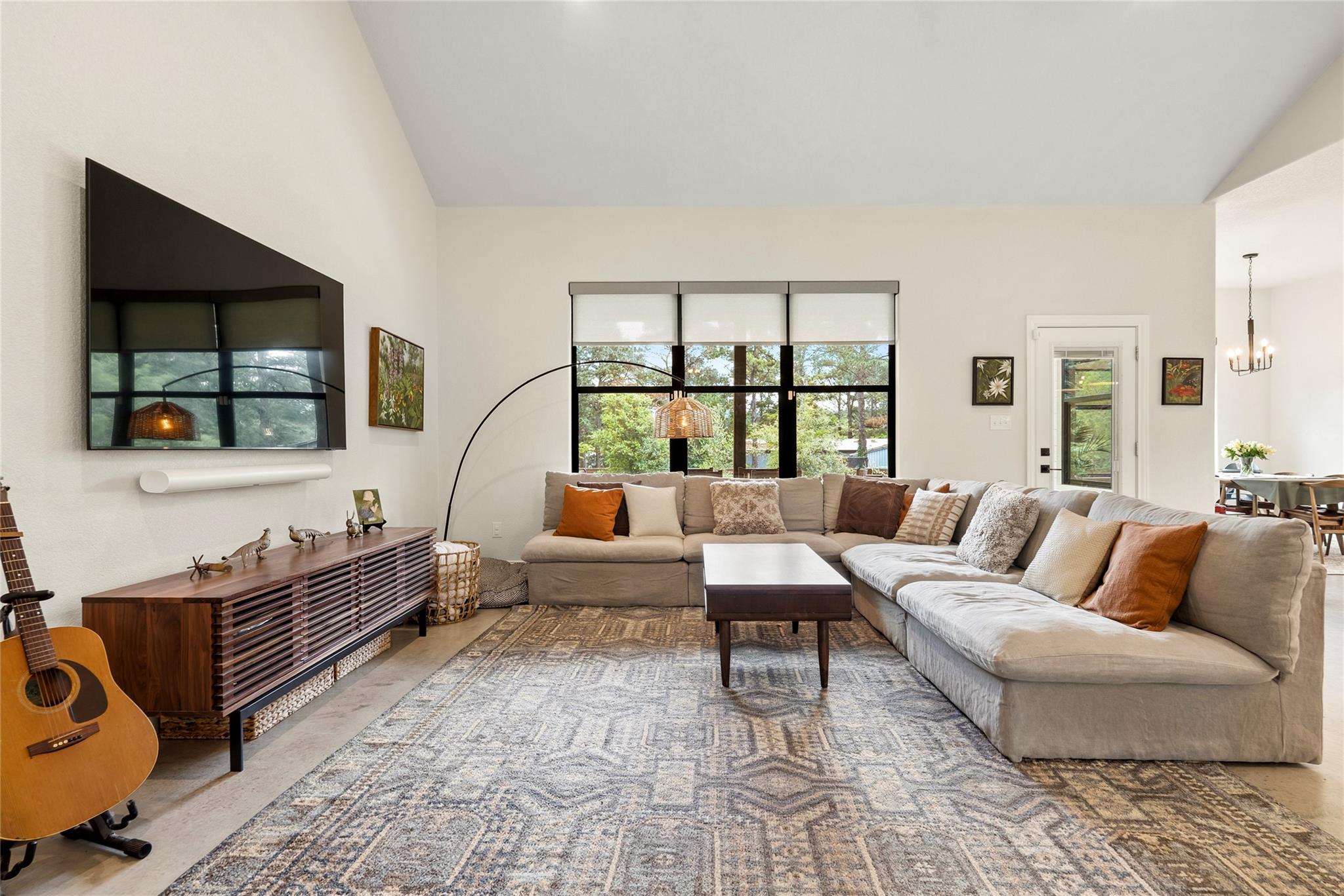 111 Green Grass LN — photo 5